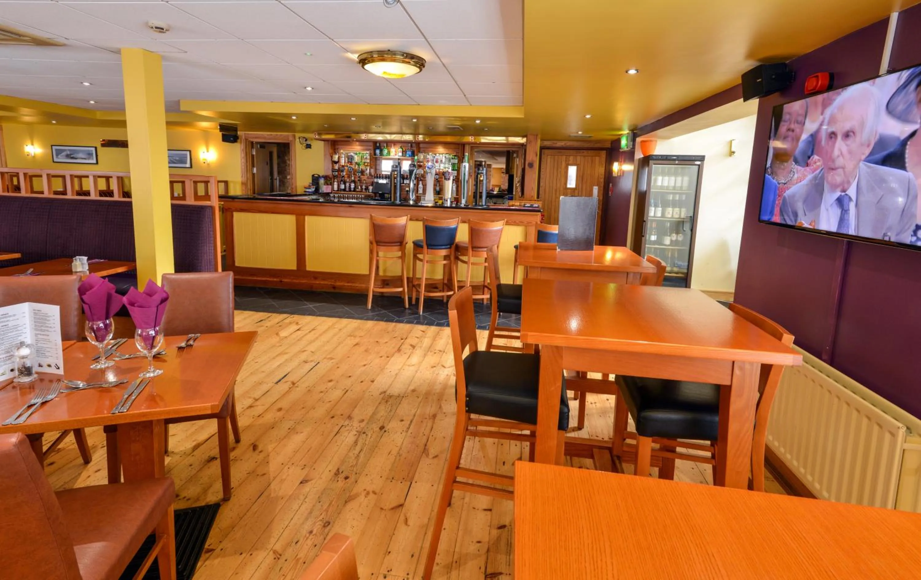 Restaurant/places to eat in Cromore Halt