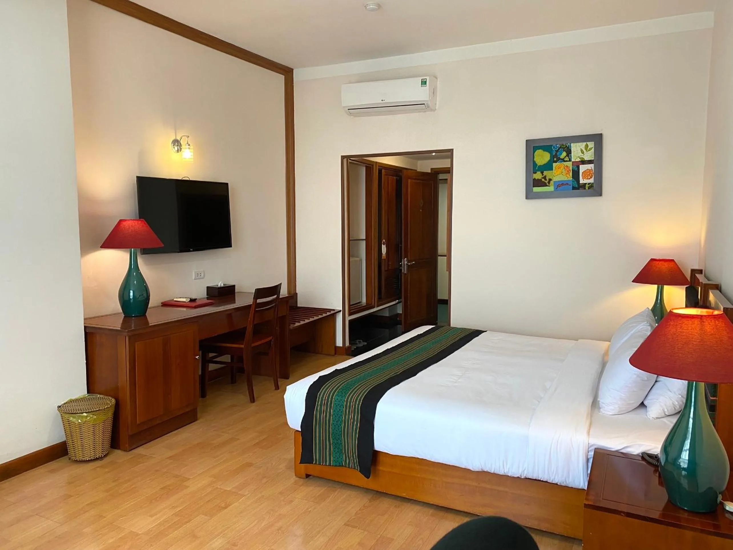 Bed in Dam San Hotel