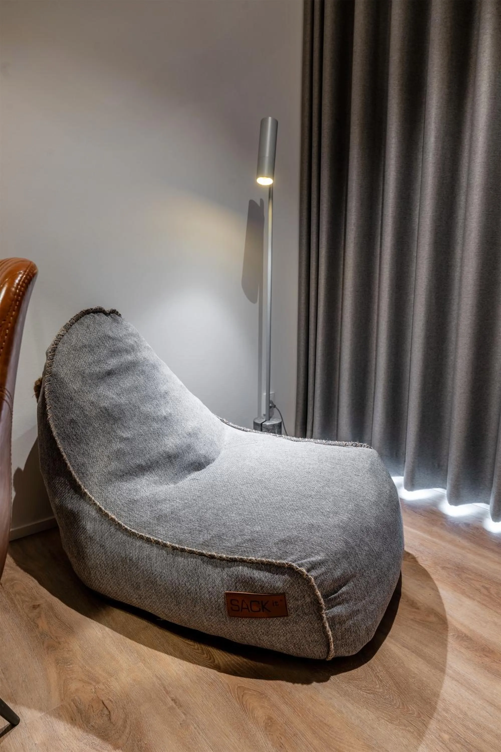 Seating area, Bed in Hotel Skjern