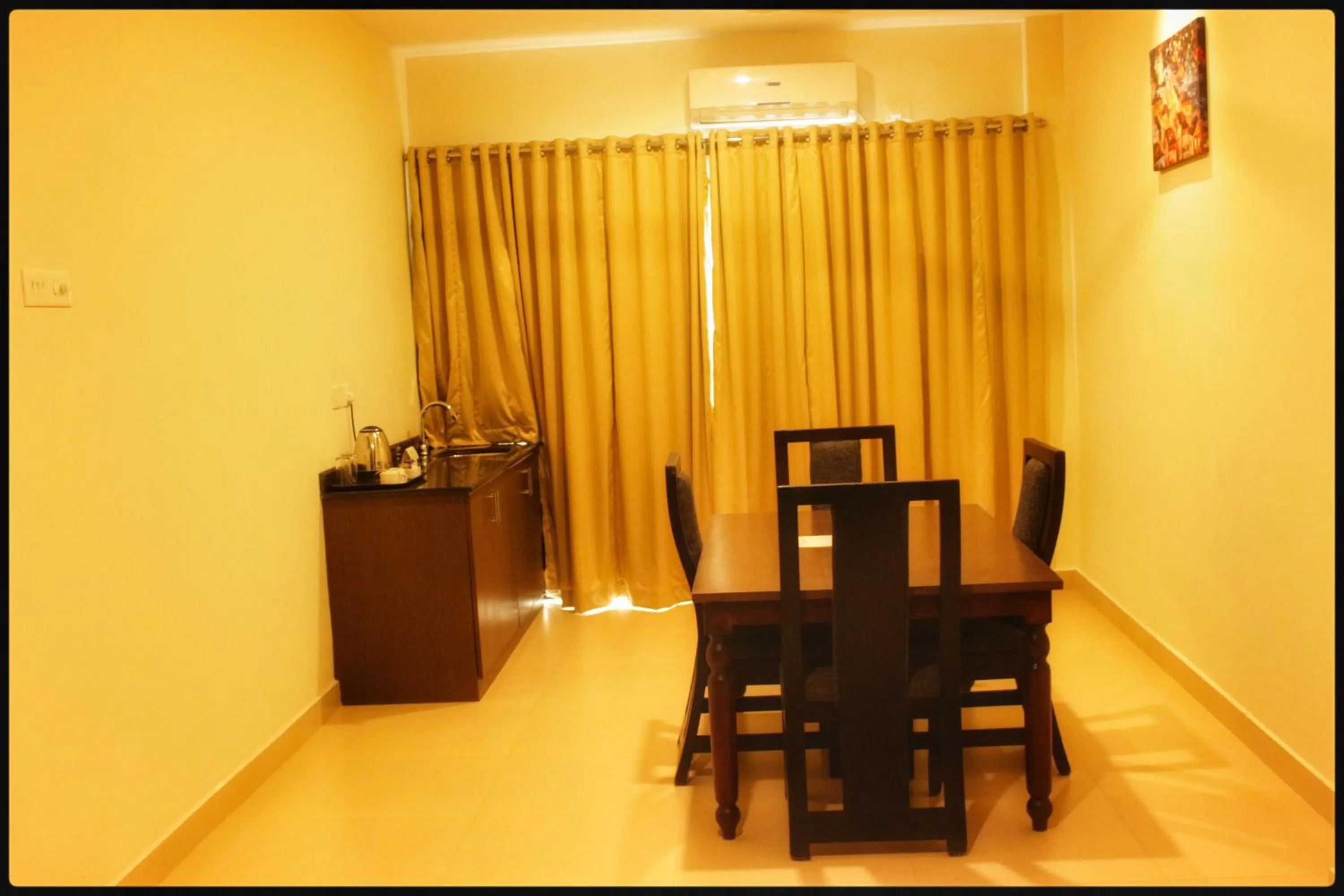 Dining area in Hotel Yamuna