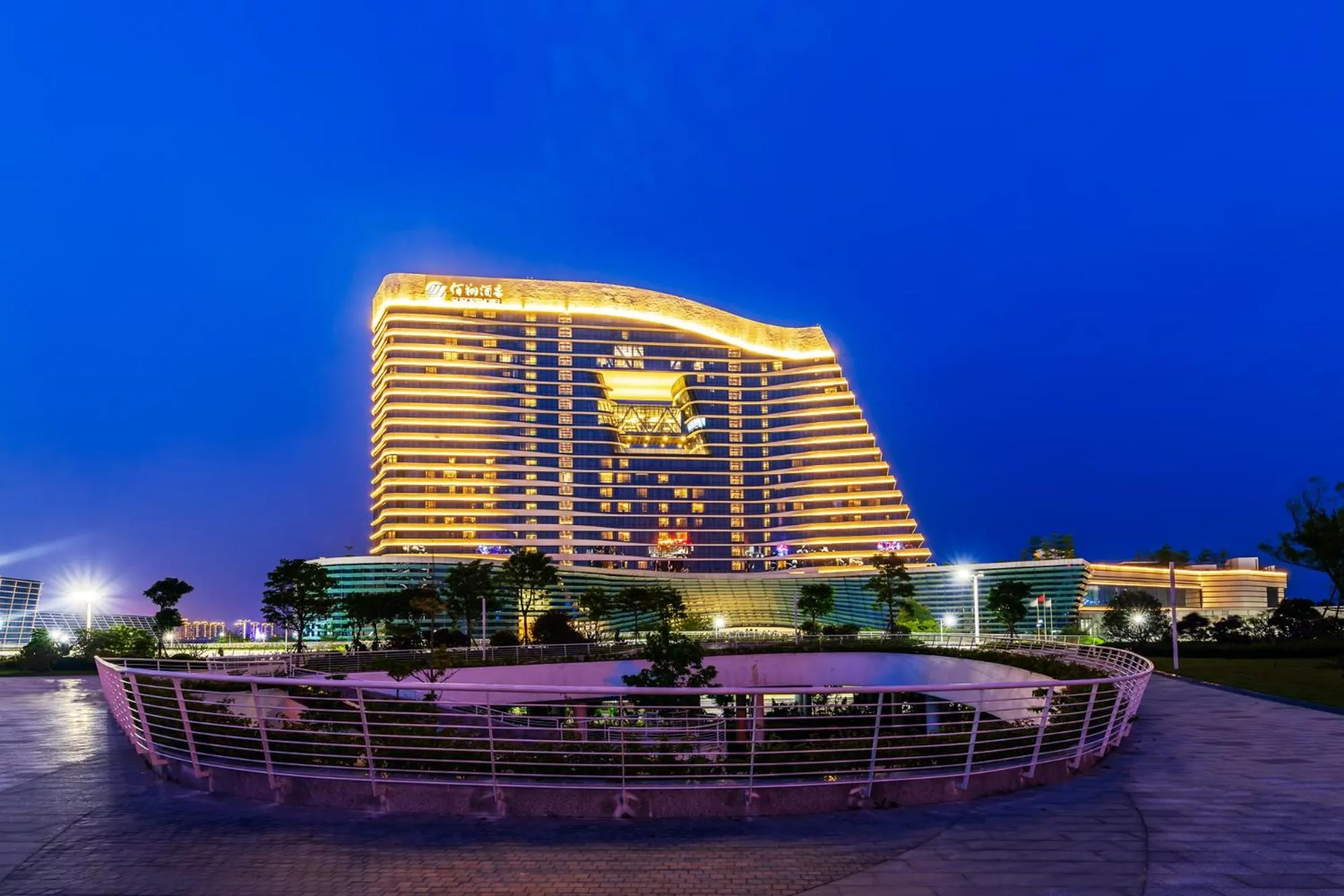 Night in Fliport Wutong Hotel-Free Welcome Fruit & Near Exhibition Center