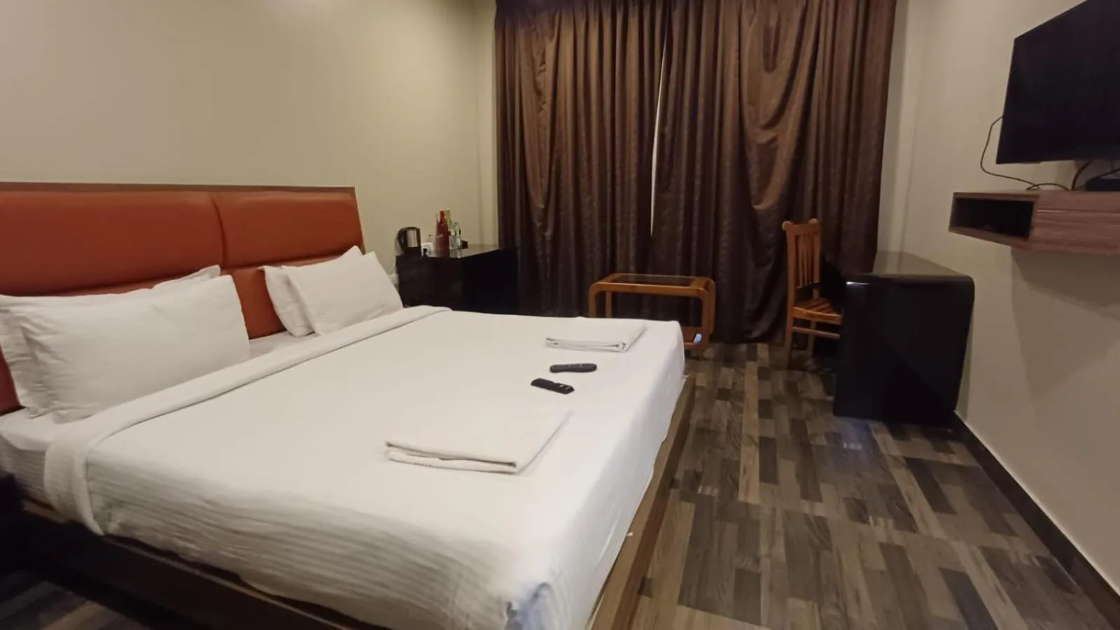 Bed in Hotel Sriram JB Residency