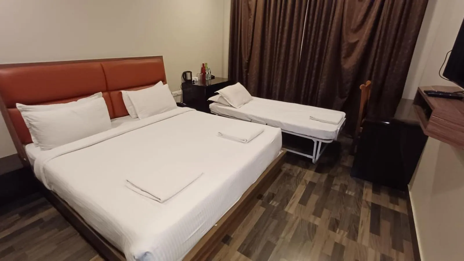 Bed in Hotel Sriram JB Residency
