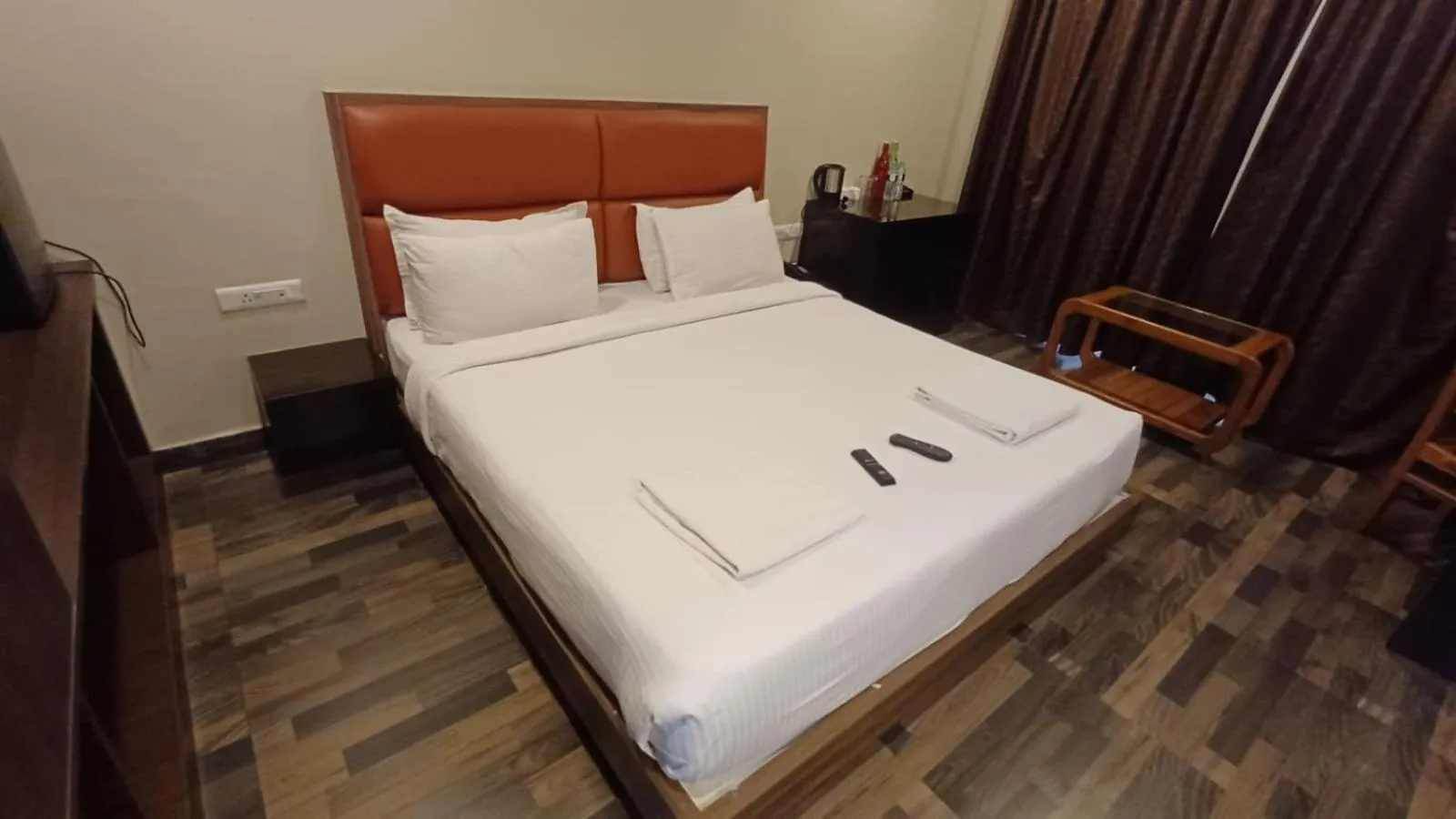 Bed in Hotel Sriram JB Residency