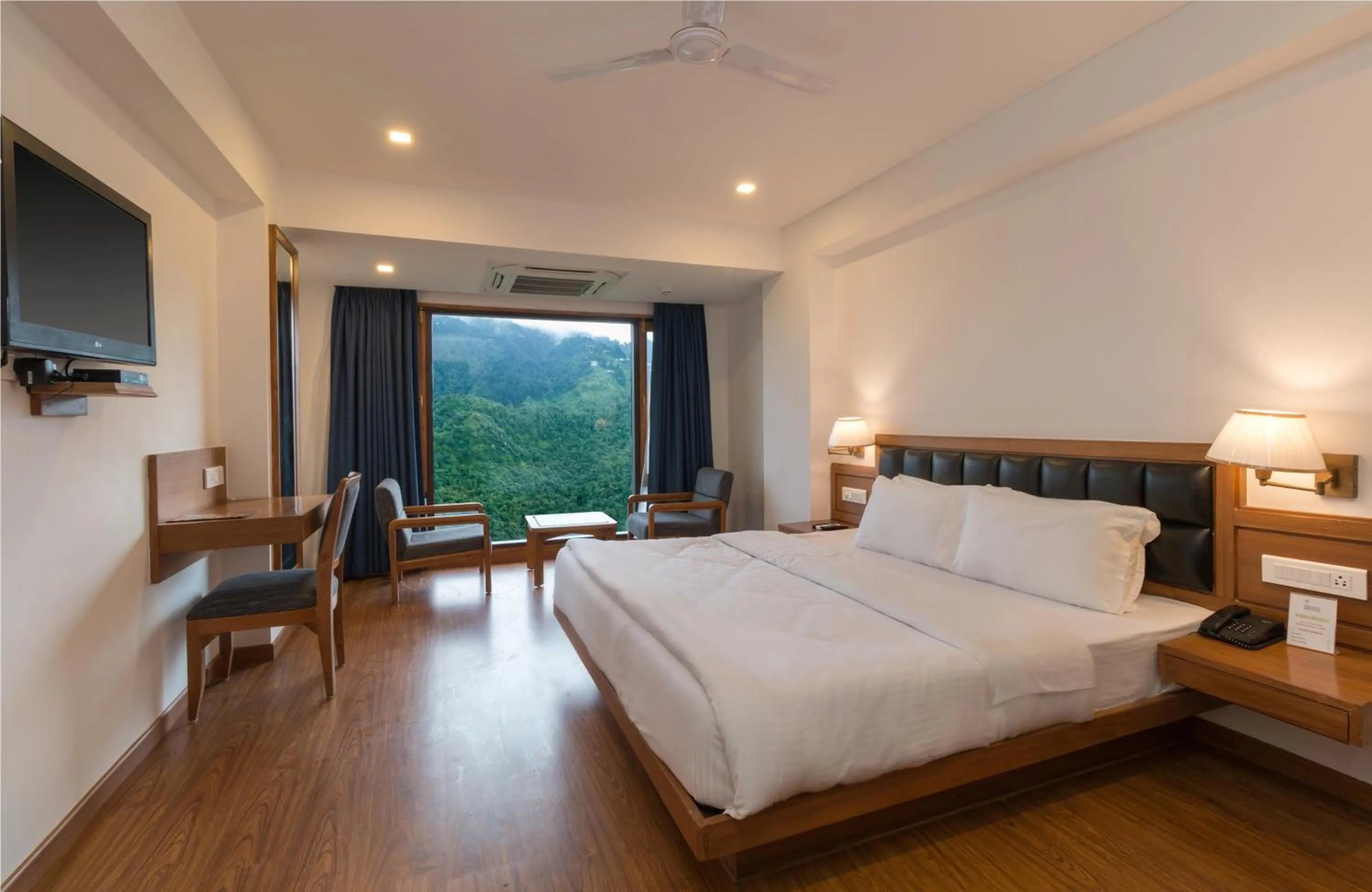 Natural landscape, Bed in Country Inn Premier Pacific Mall Road Mussoorie