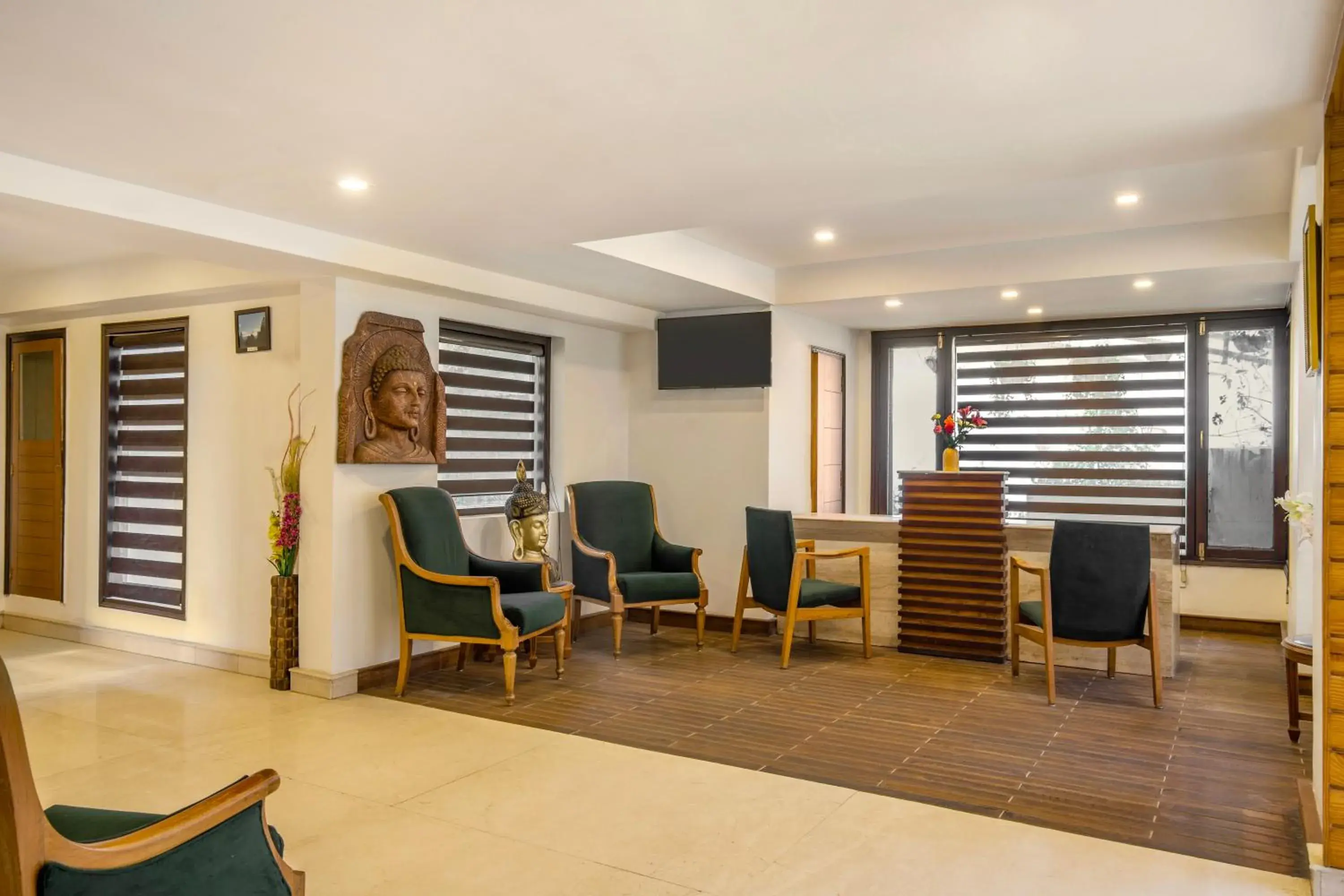 Lobby or reception in Country Inn Premier Pacific Mall Road Mussoorie Lobby or reception in Country Inn Premier Pacific Mall Road Mussoorie