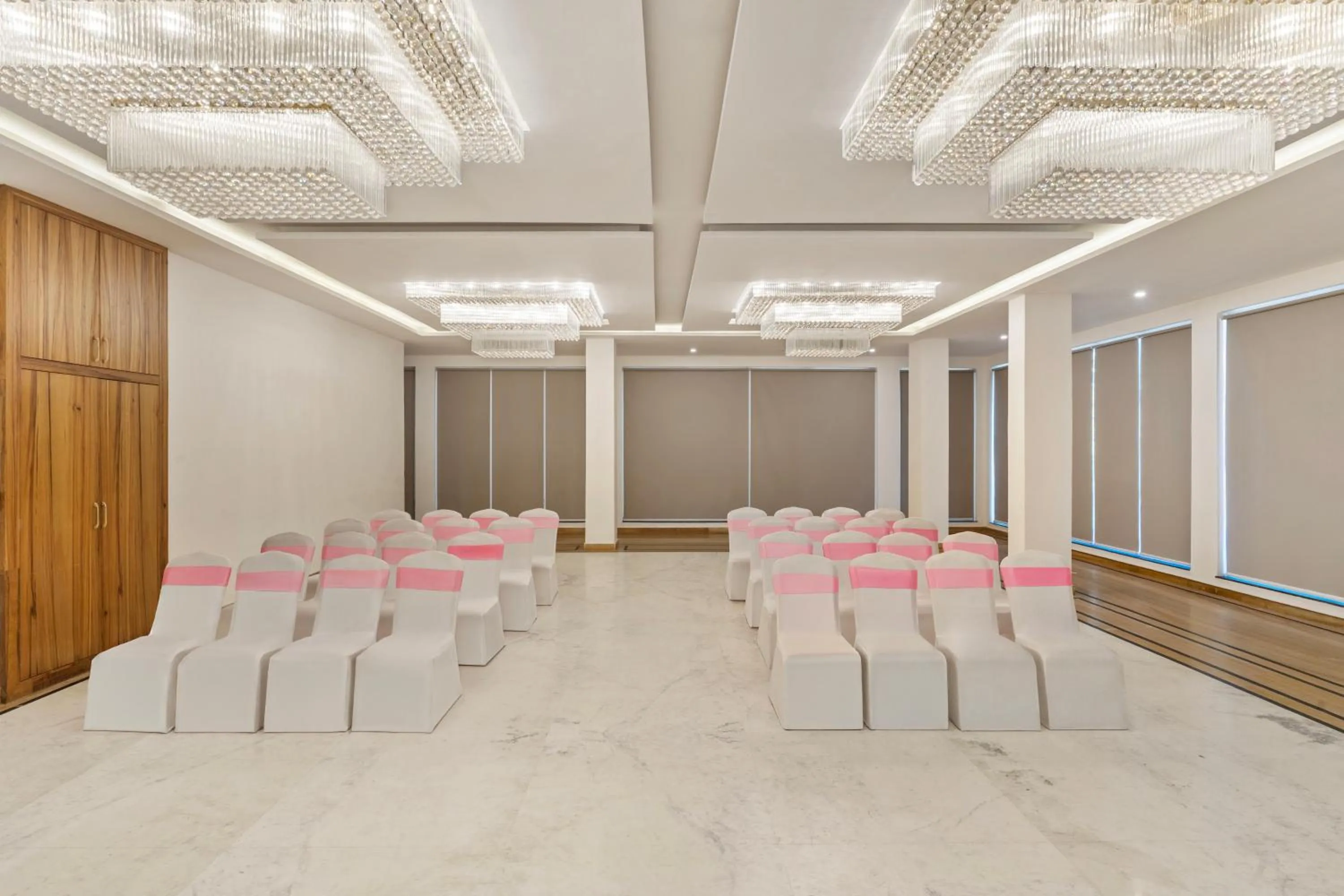 Country Inn Premier Pacific Mall Road Mussoorie