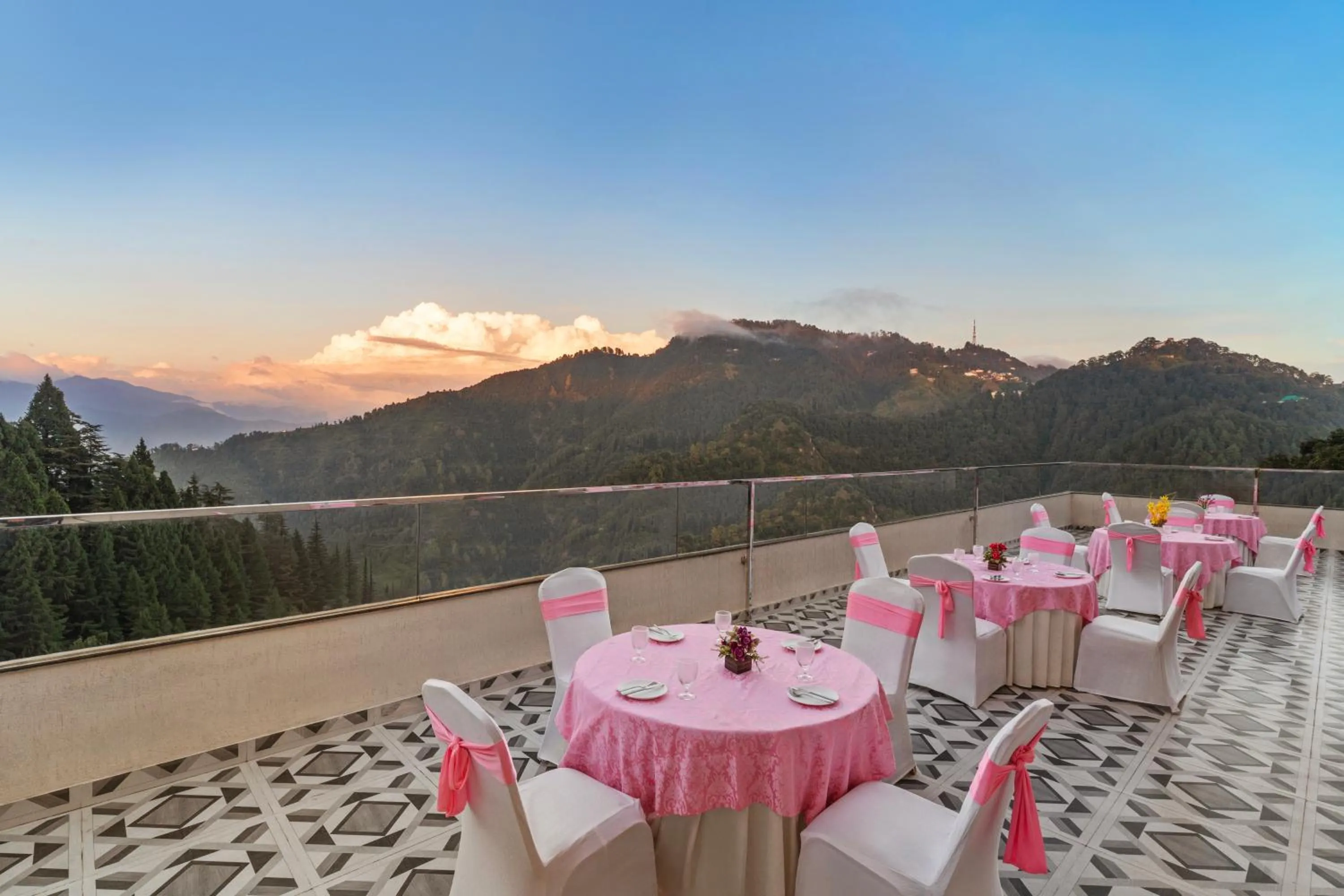 Country Inn Premier Pacific Mall Road Mussoorie