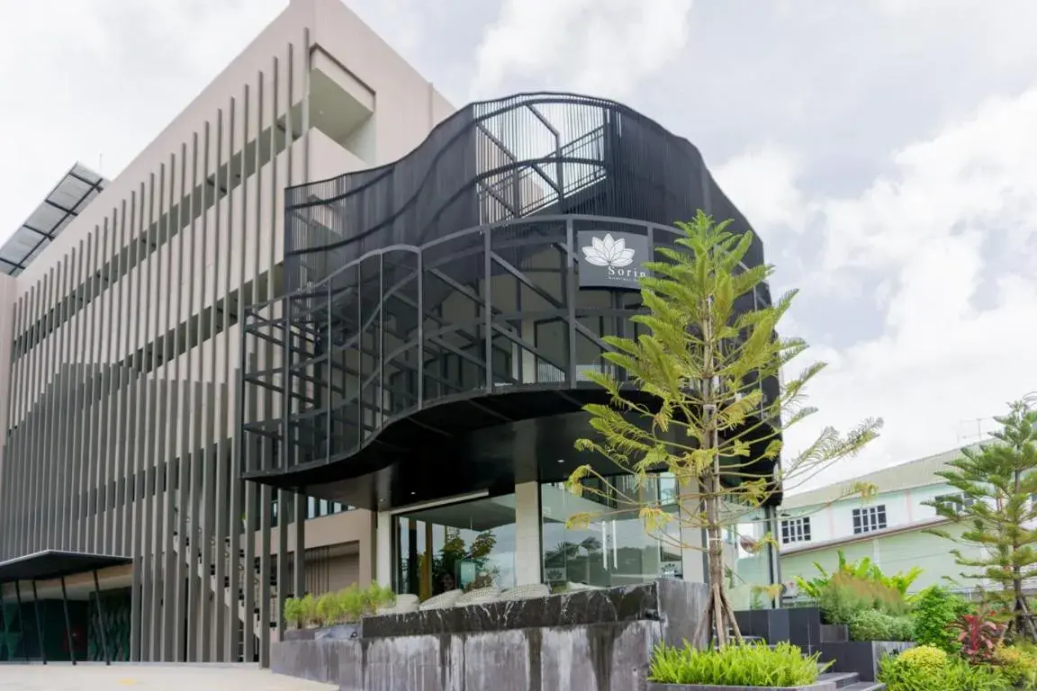 Property building in Sorin hotel Property building in Sorin hotel