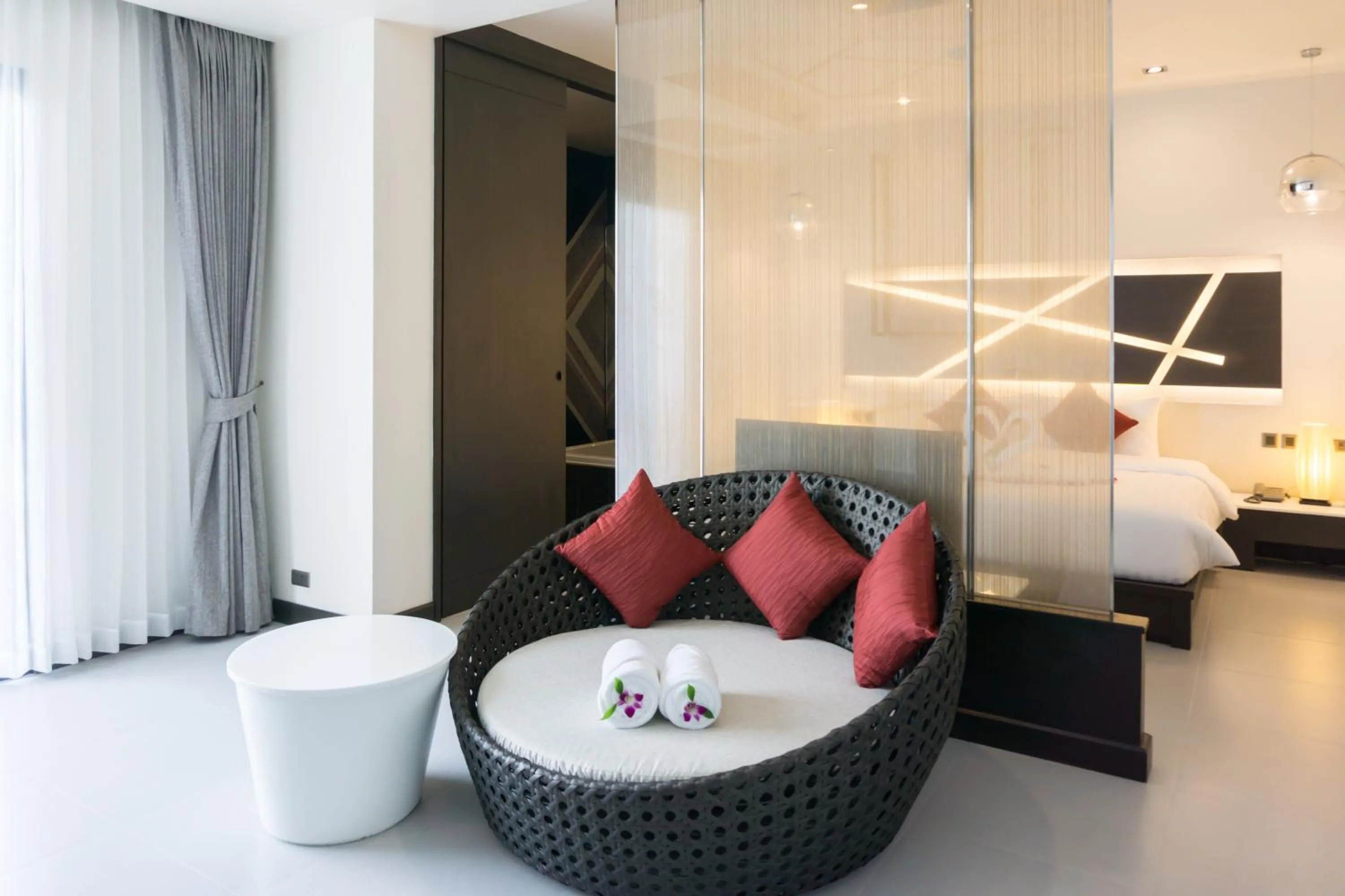 Living room, Bed in Sorin hotel