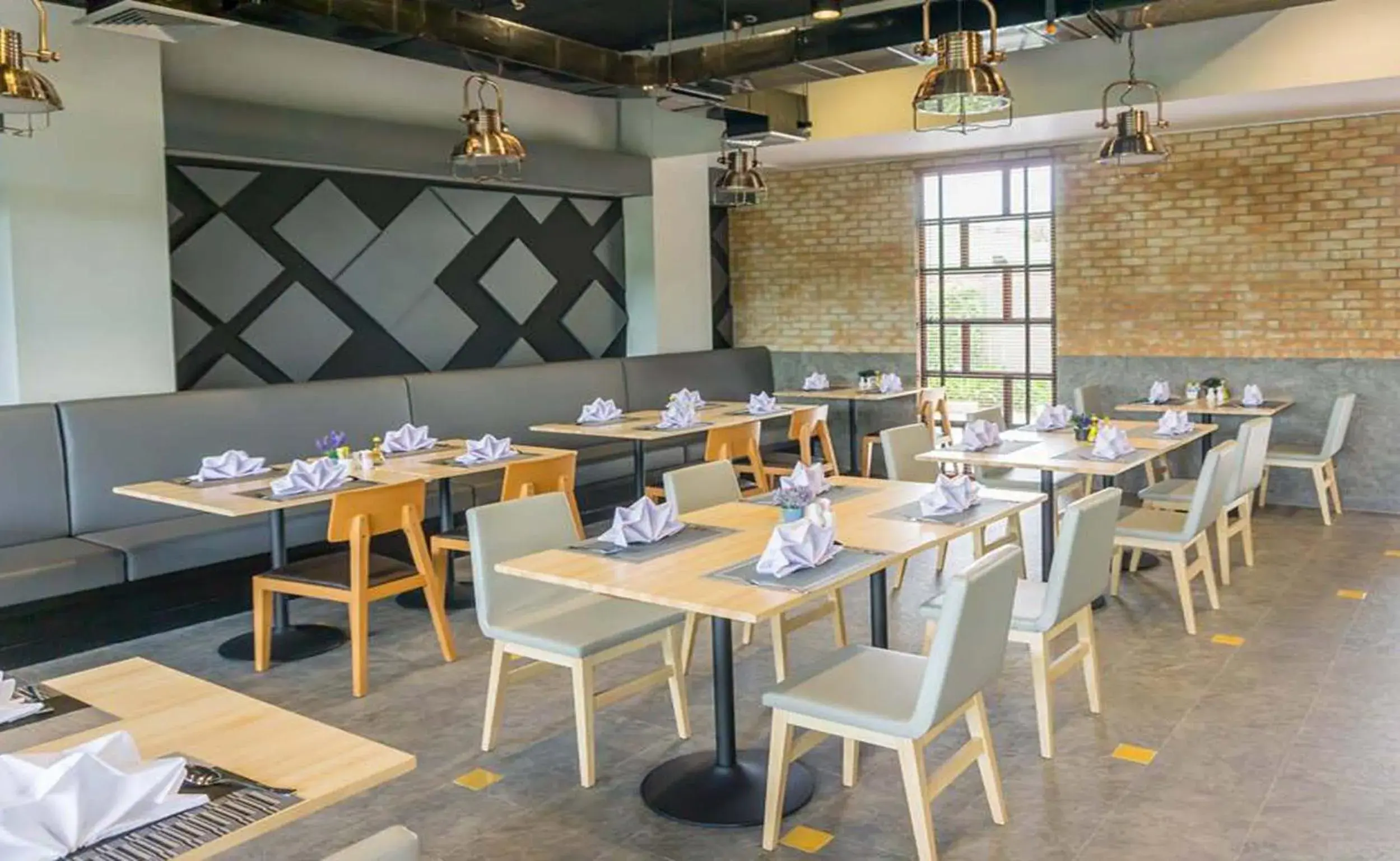 Restaurant/places to eat in Sorin hotel Restaurant/places to eat in Sorin hotel