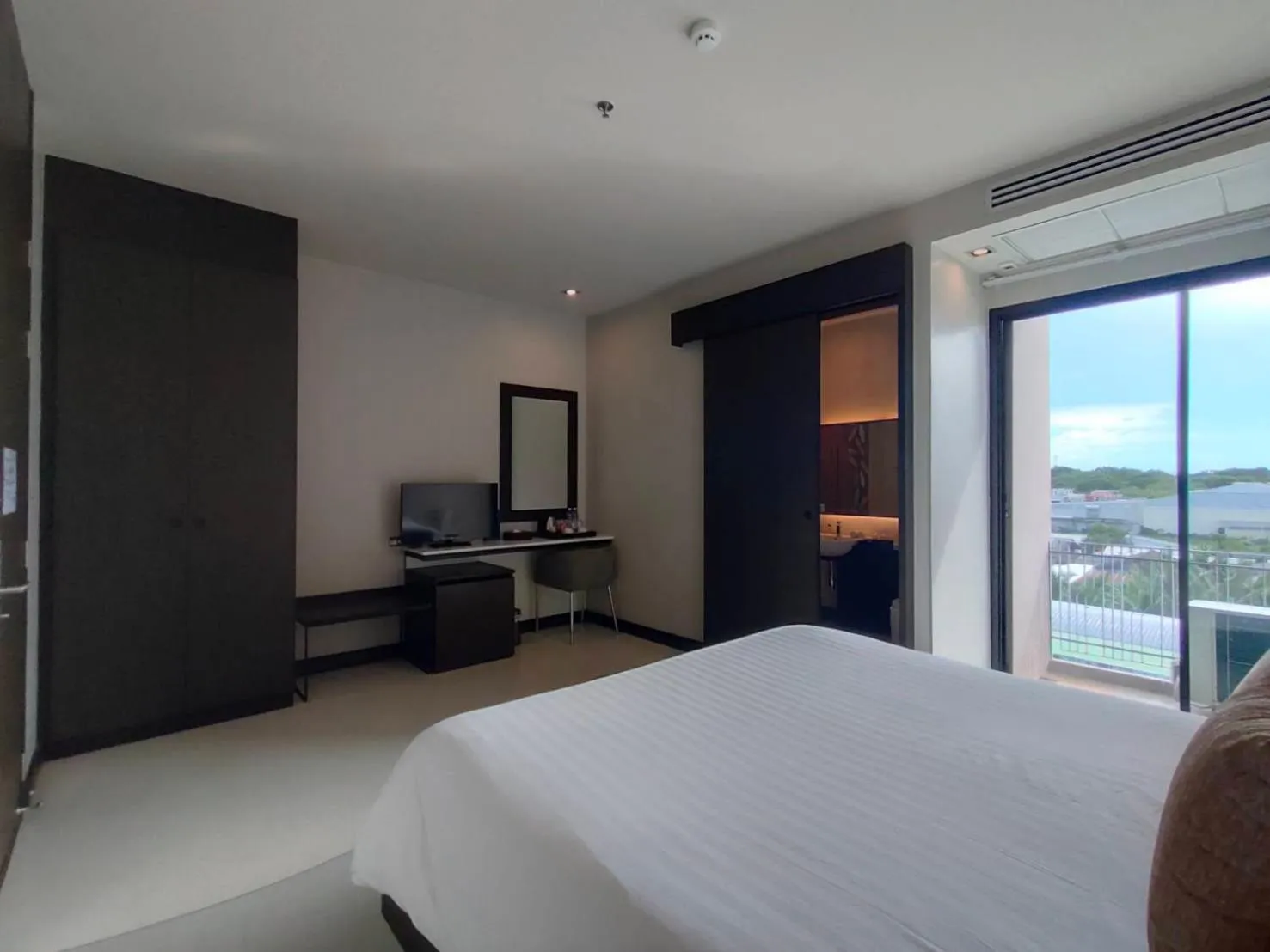 Photo of the whole room, Bed in Sorin hotel