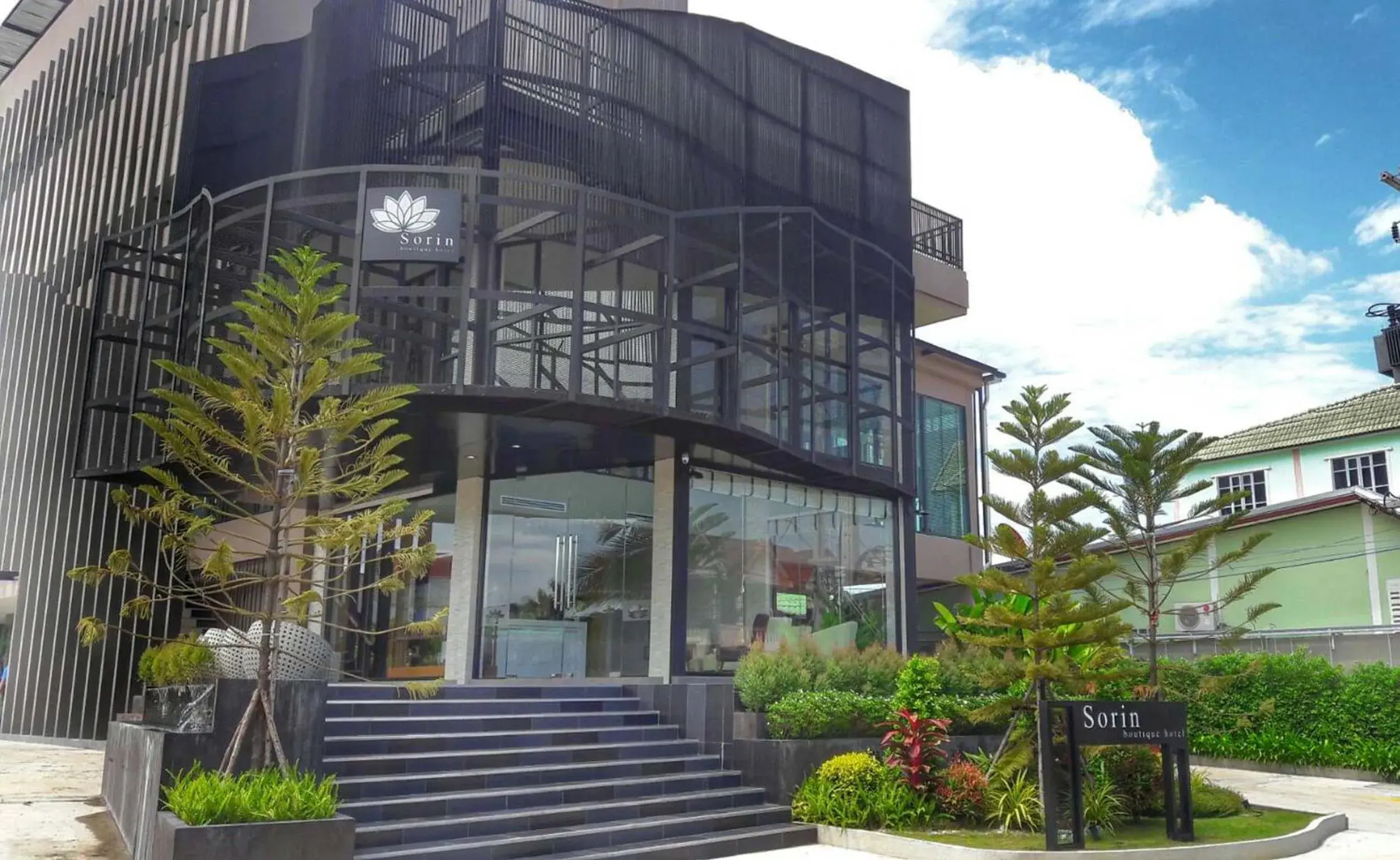 Property building in Sorin hotel Property building in Sorin hotel