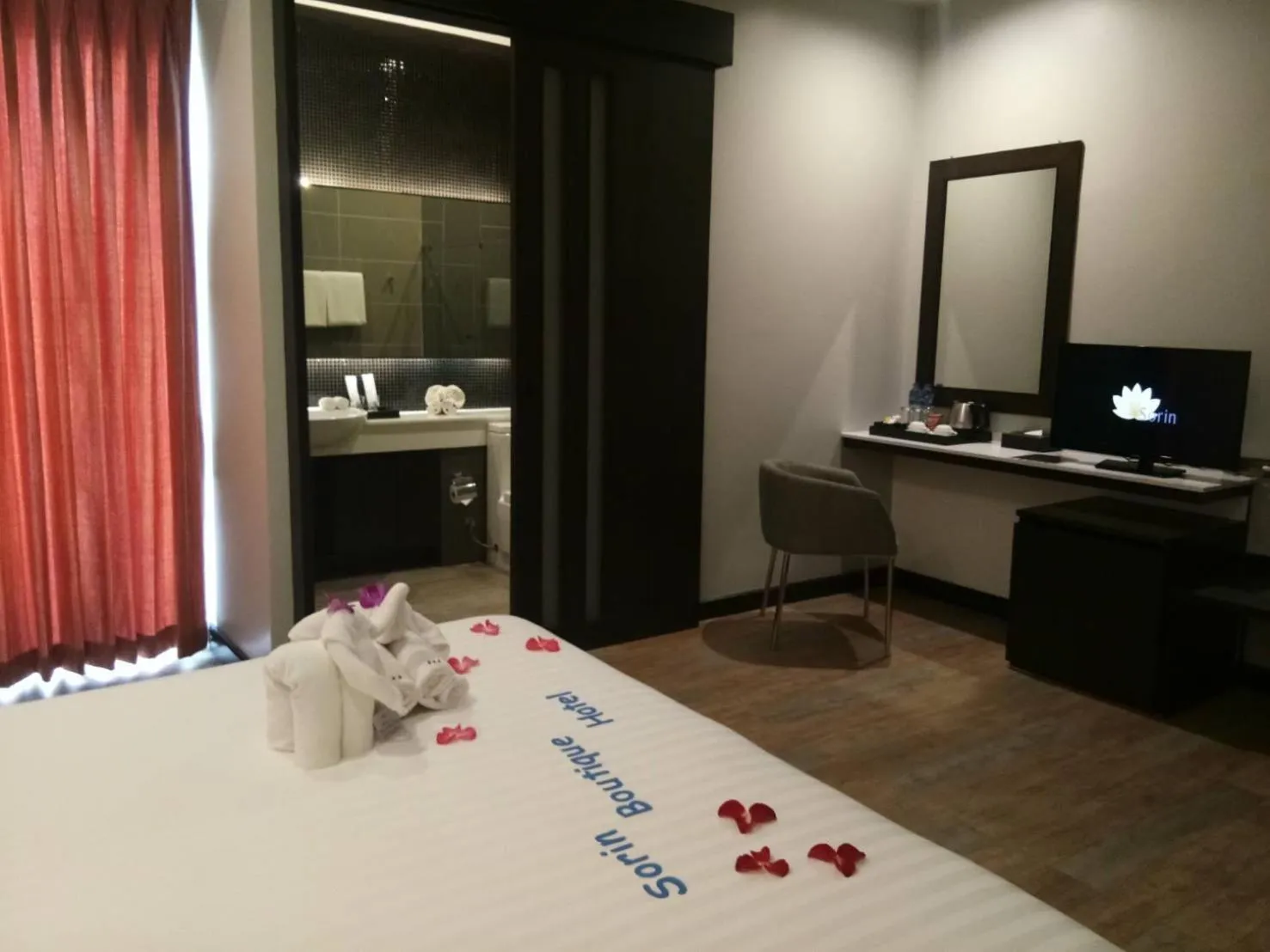 Bedroom, Bed in Sorin hotel