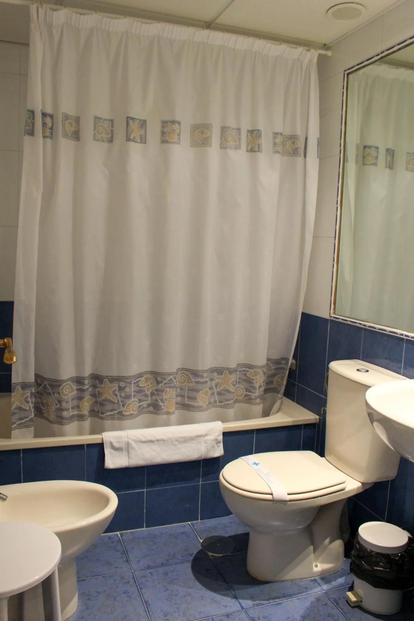 Toilet in Turquesa Beach Unitursa