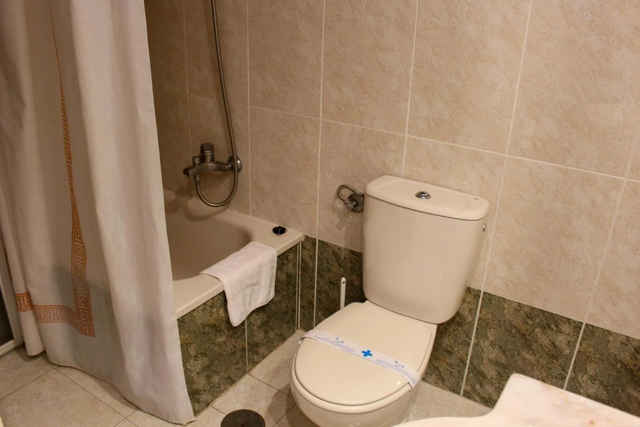 Shower in Apartamentos Zafiro Unitursa