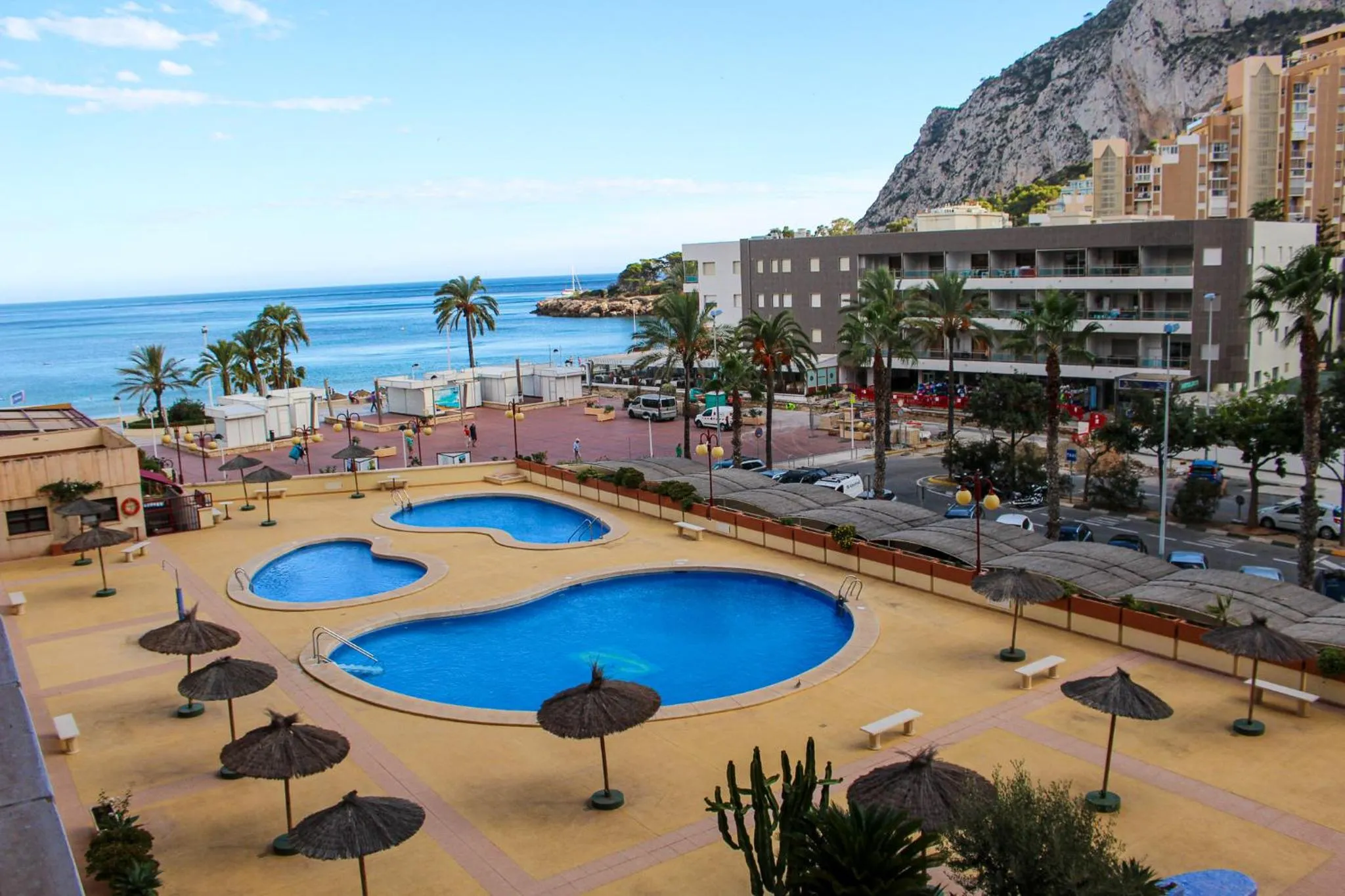 Swimming pool in Apartamentos Zafiro Unitursa