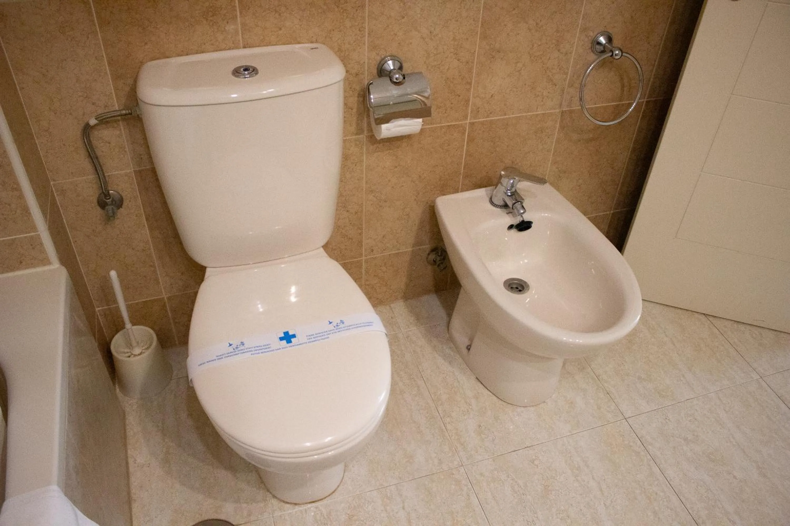 Toilet in Apartamentos Coral Beach Unitursa