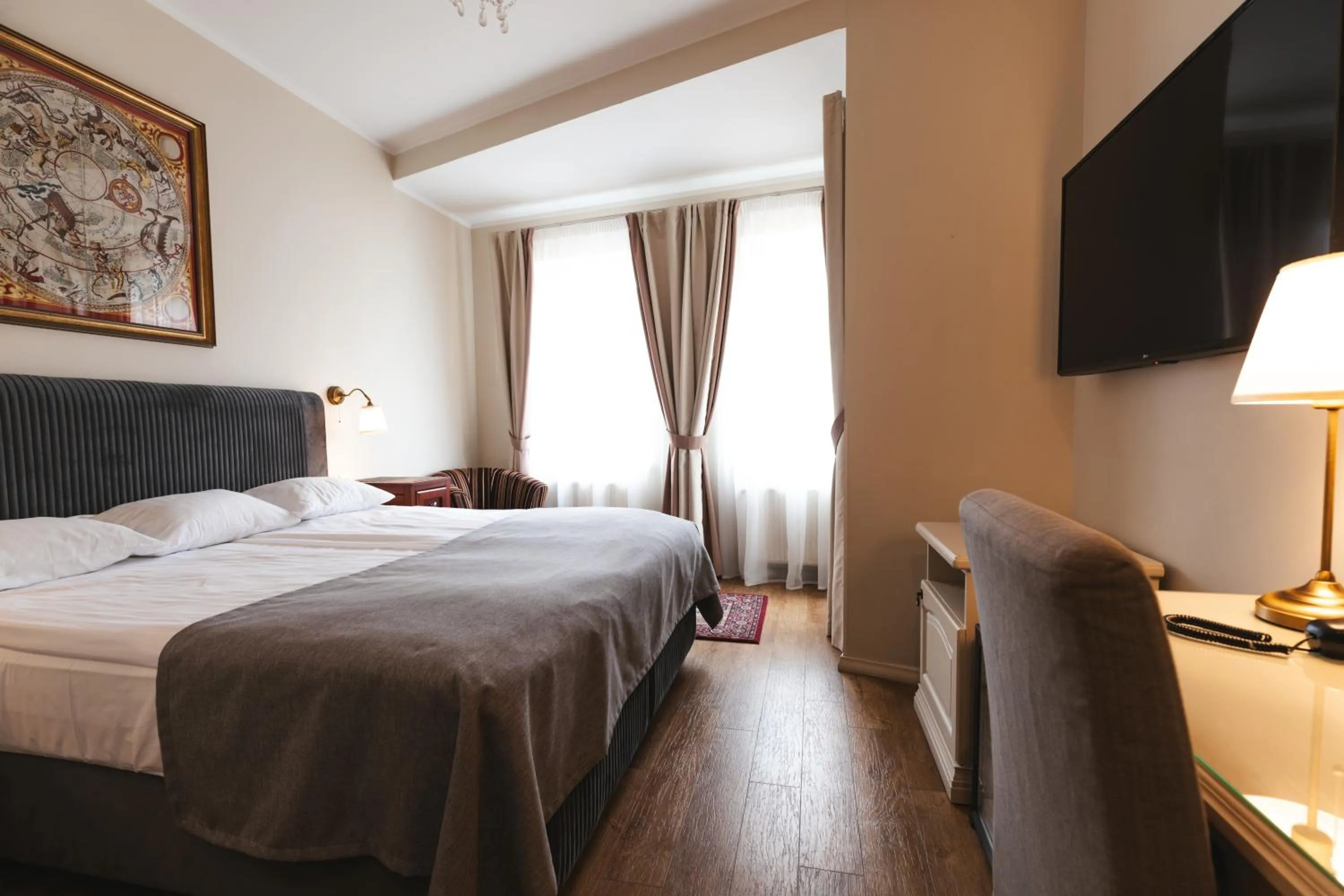 Photo of the whole room, Bed in Forums Boutique Hotel