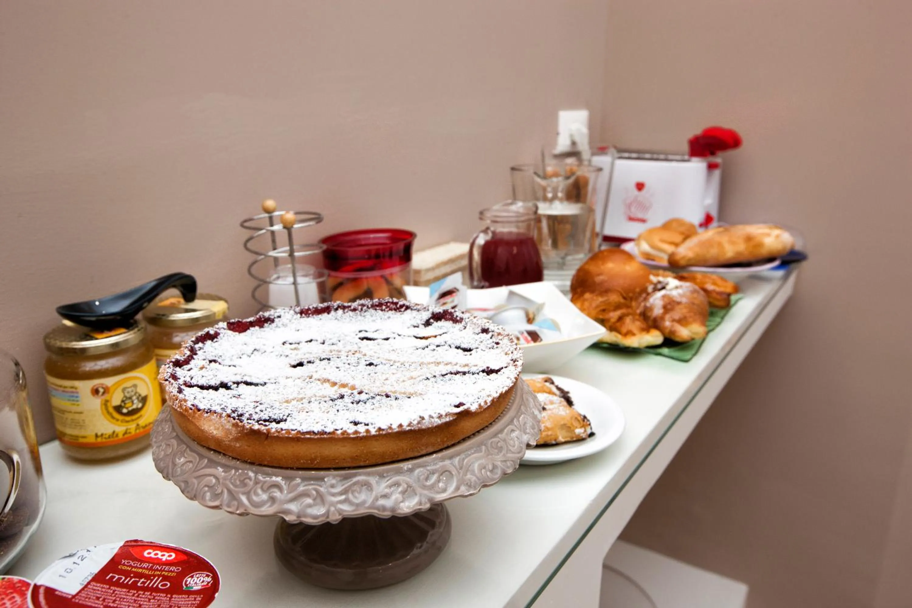 Communal lounge/ TV room in B&B Kalavrìa