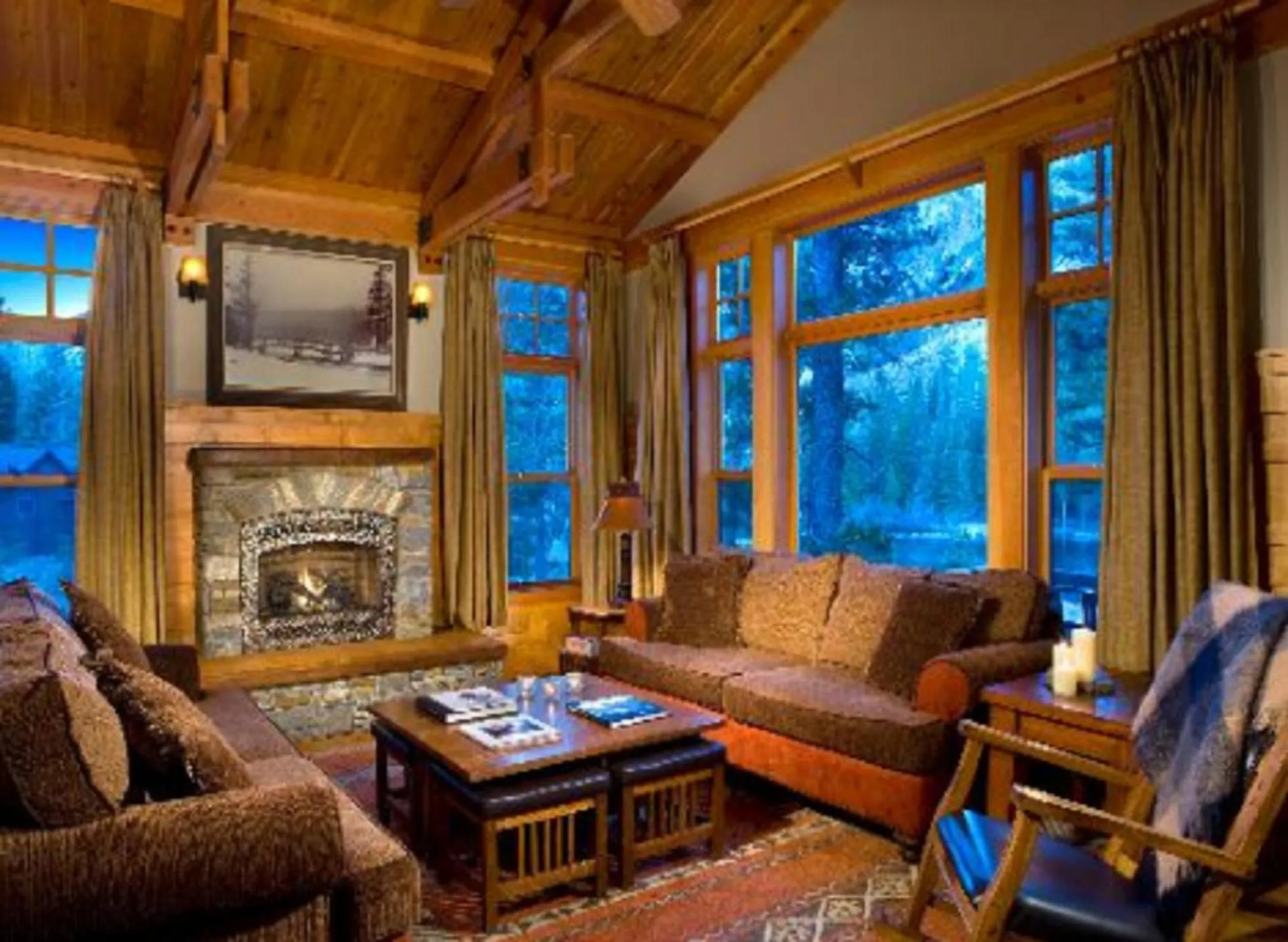 Living room in Tamarack Lodge