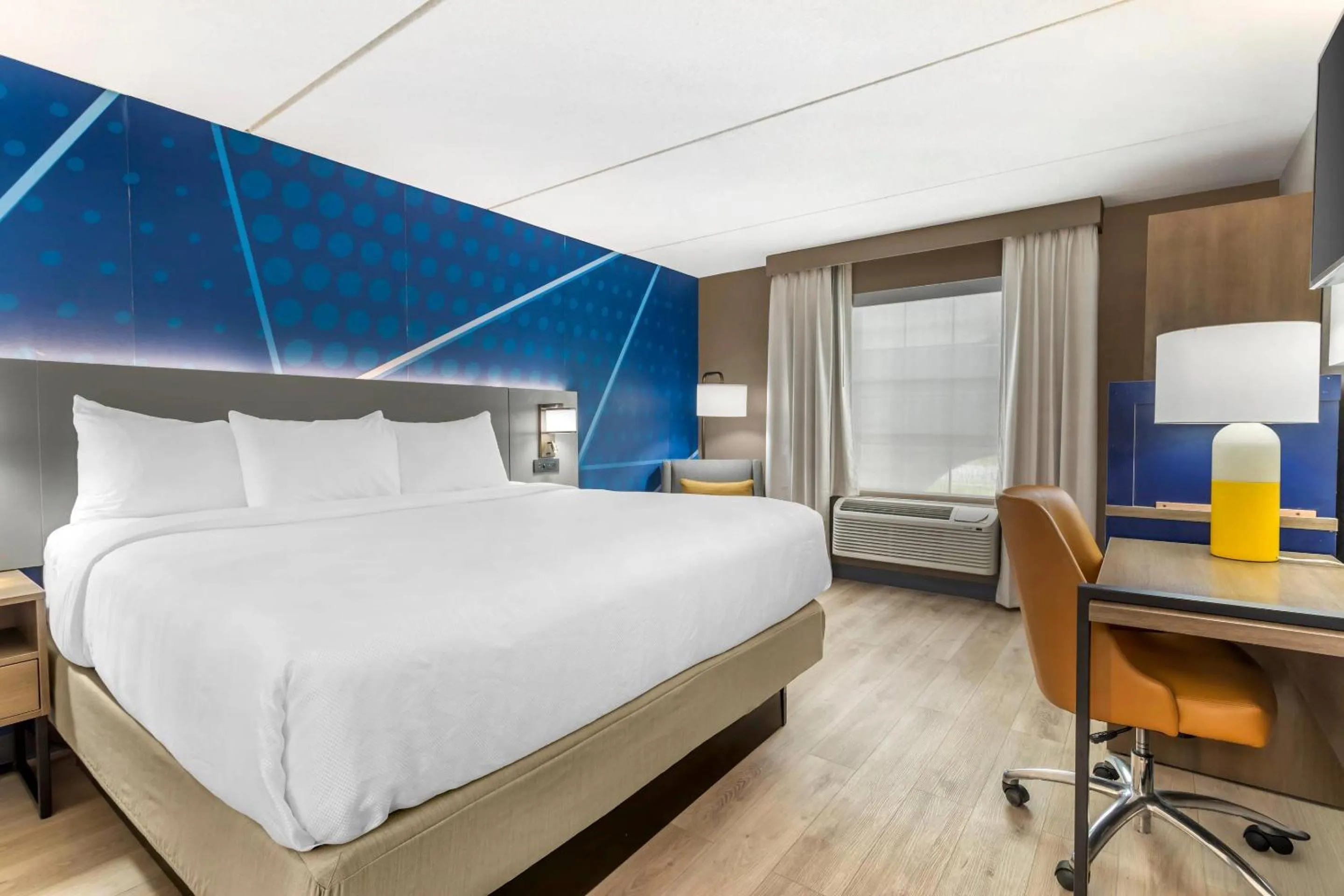 Bedroom, Bed in Comfort Inn Oak Ridge - Knoxville