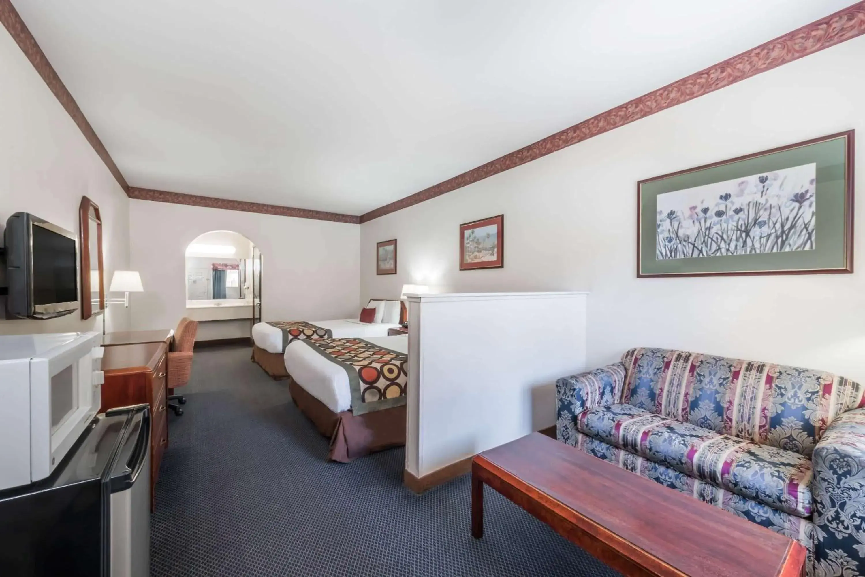 Bedroom in Super 8 by Wyndham Weslaco Bedroom in Super 8 by Wyndham Weslaco