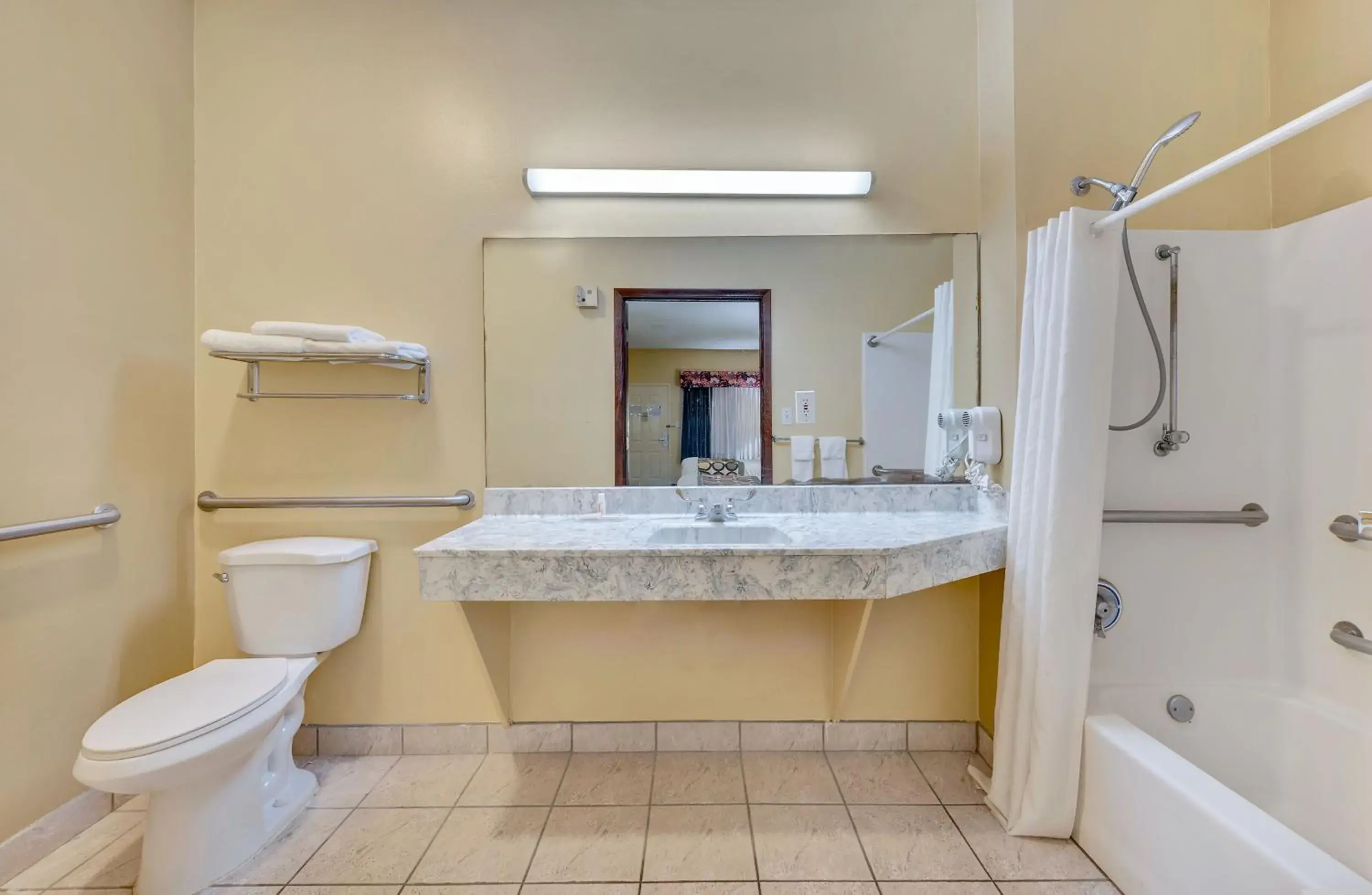 Bathroom in Super 8 by Wyndham Weslaco Bathroom in Super 8 by Wyndham Weslaco