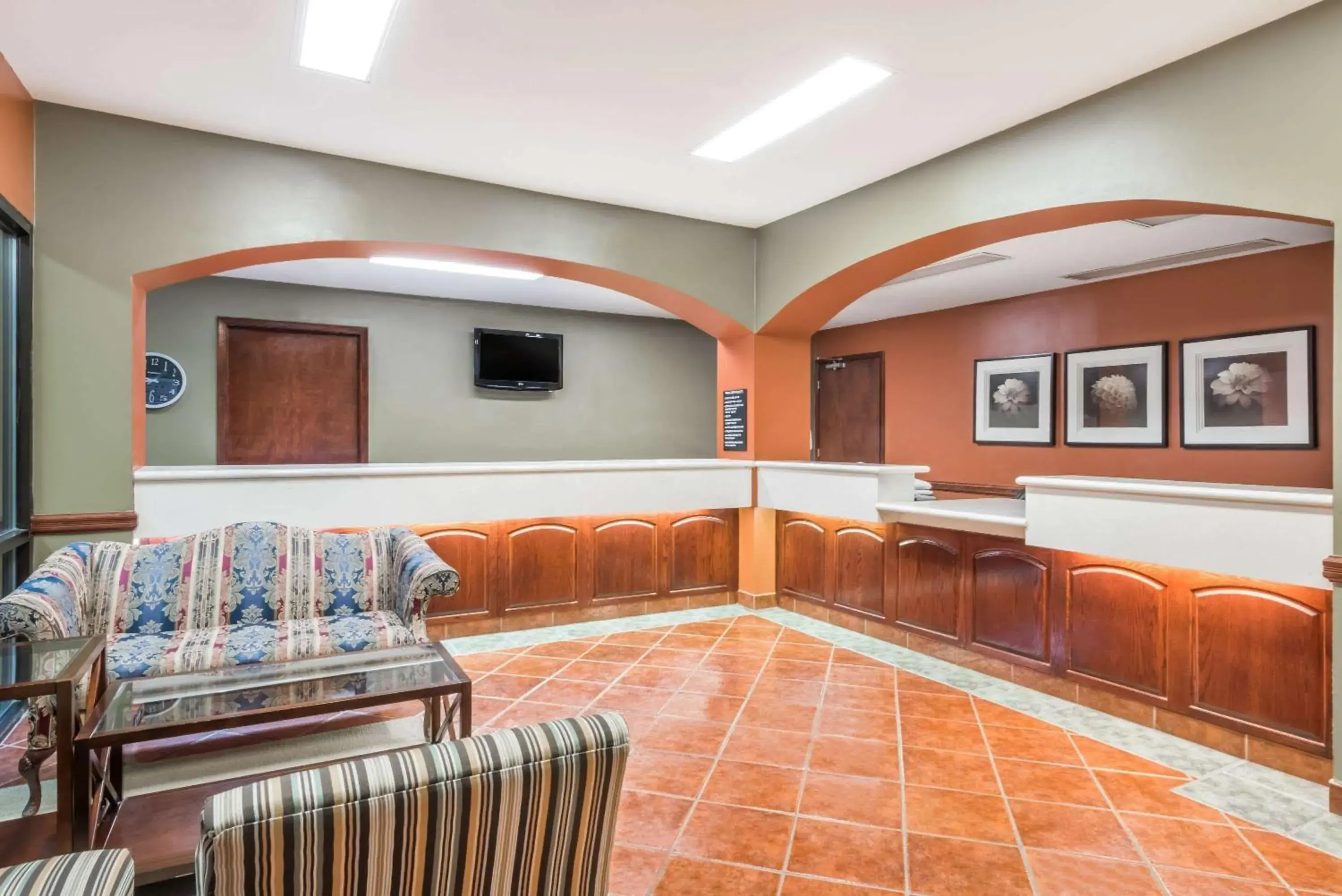 Lobby or reception in Super 8 by Wyndham Weslaco Lobby or reception in Super 8 by Wyndham Weslaco