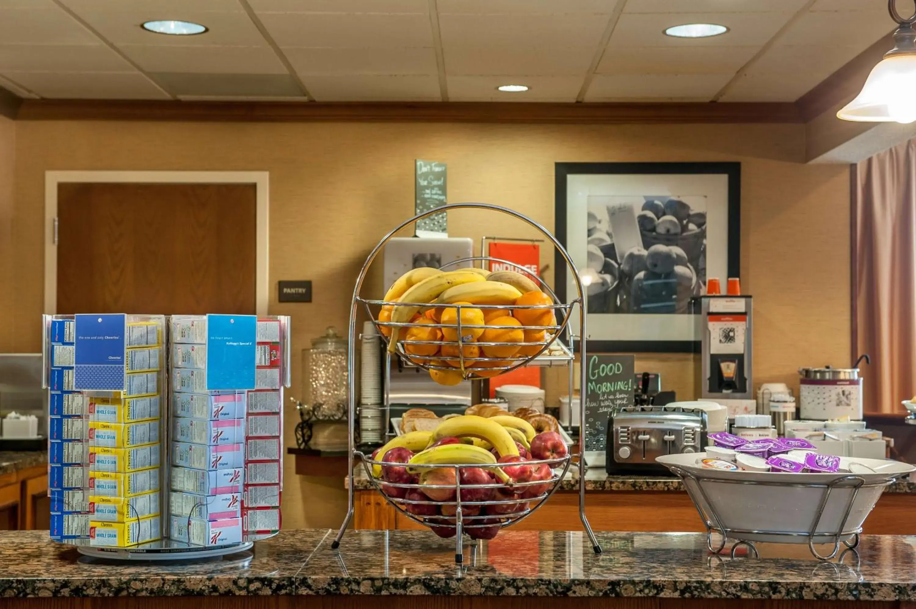 Breakfast in Hampton Inn Bowling Green KY Breakfast in Hampton Inn Bowling Green KY