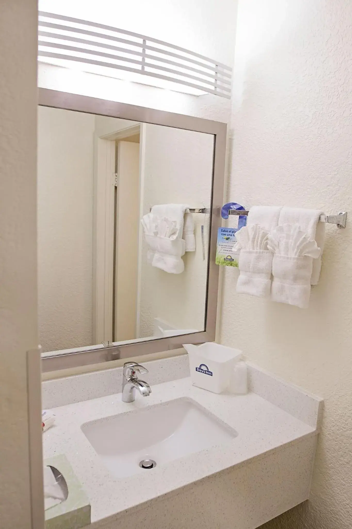 King Room - Disability Access - Non-Smoking in Days Inn by Wyndham Greenville King Room - Disability Access - Non-Smoking in Days Inn by Wyndham Greenville