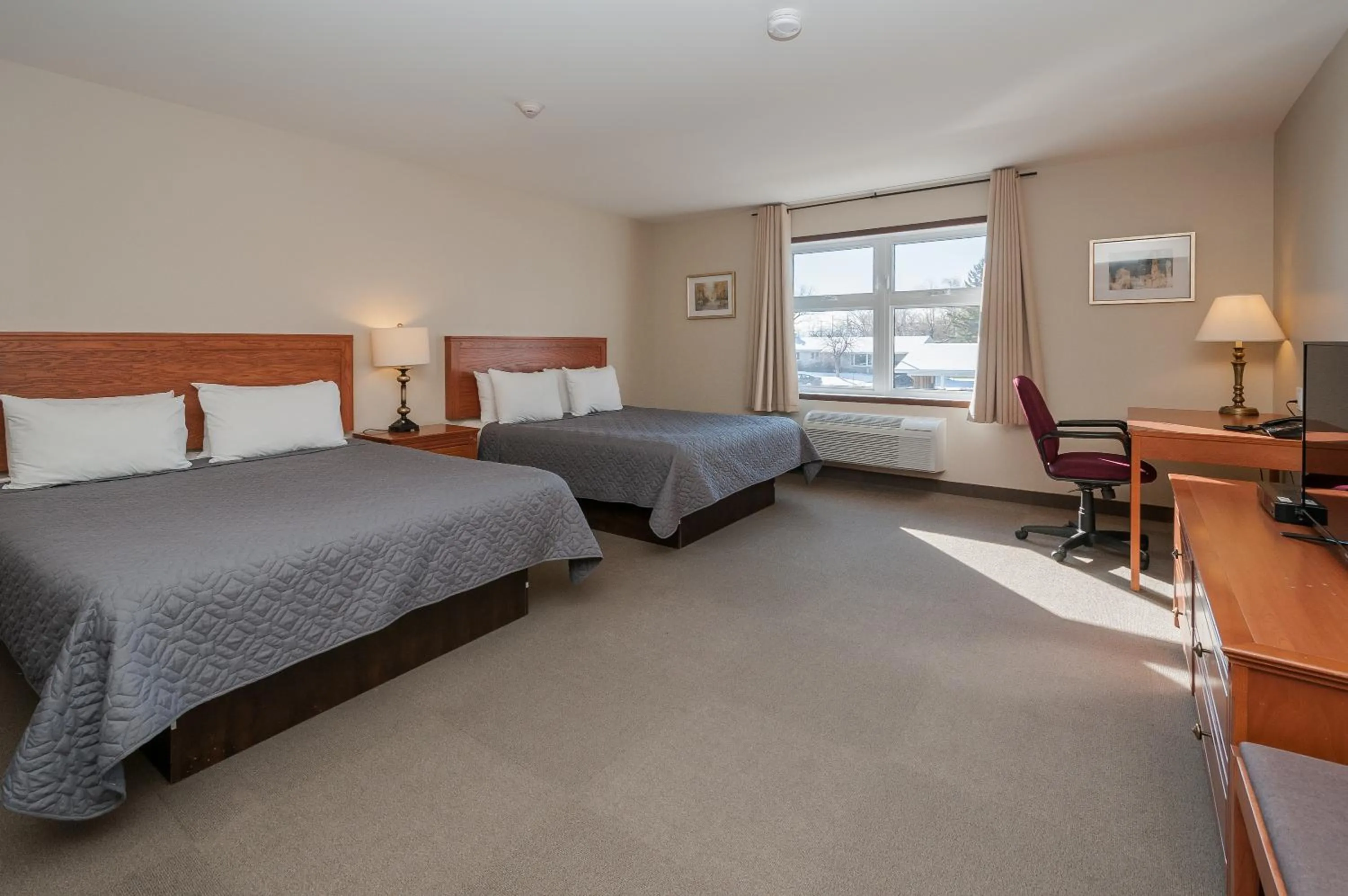 Bed in Hotel & Suites Monte-Cristo