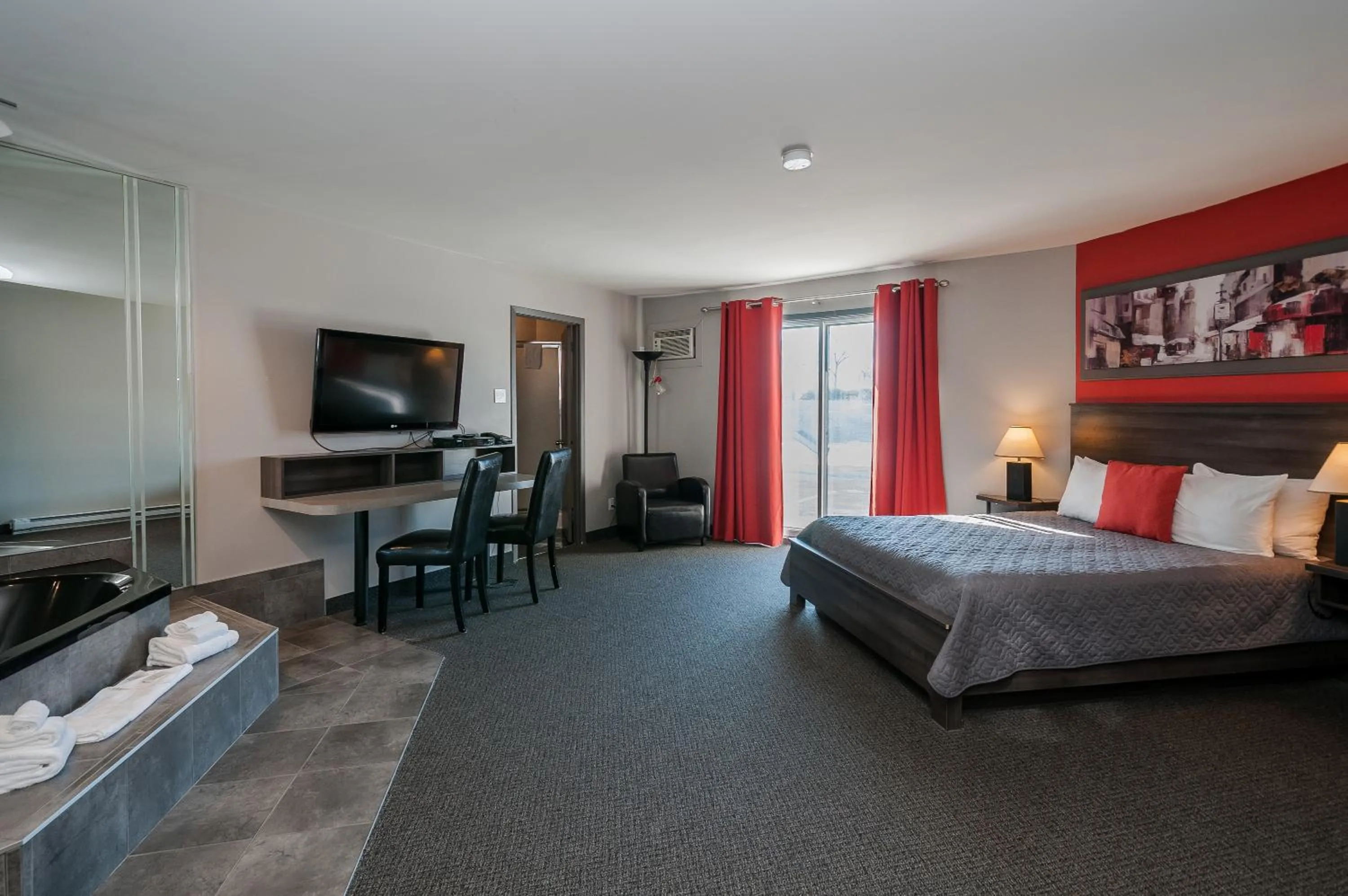 Bed in Hotel & Suites Monte-Cristo