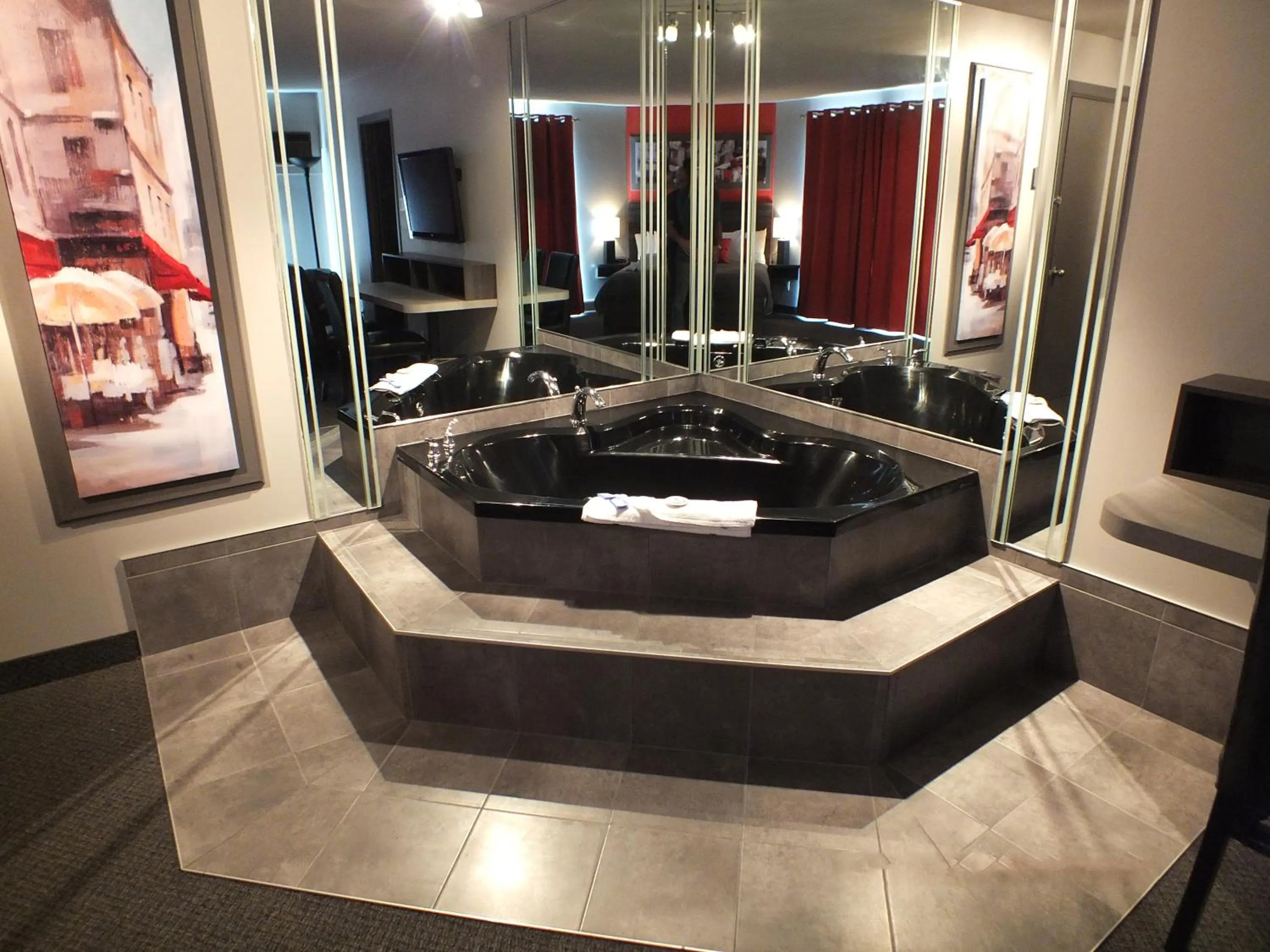 Spa and wellness centre/facilities in Hotel & Suites Monte-Cristo