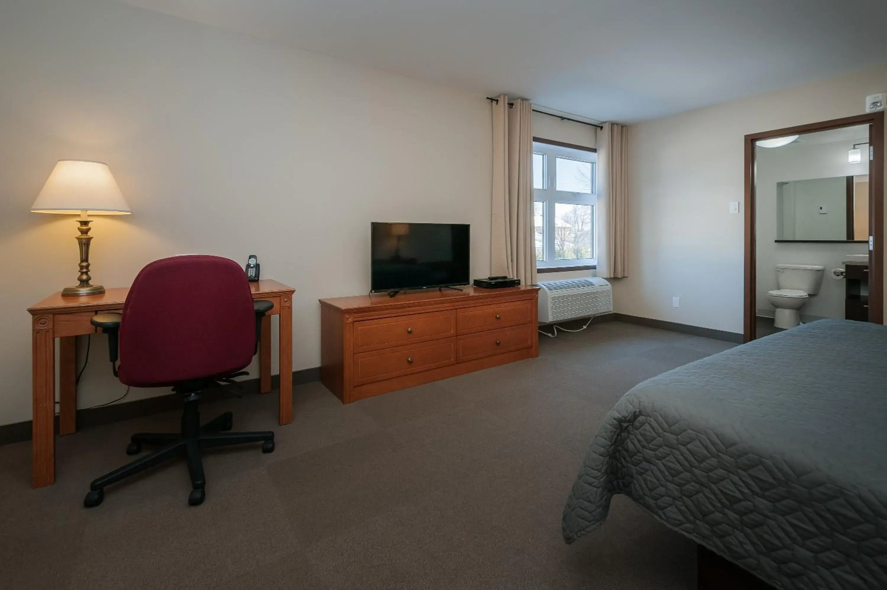 Bed in Hotel & Suites Monte-Cristo Bed in Hotel & Suites Monte-Cristo