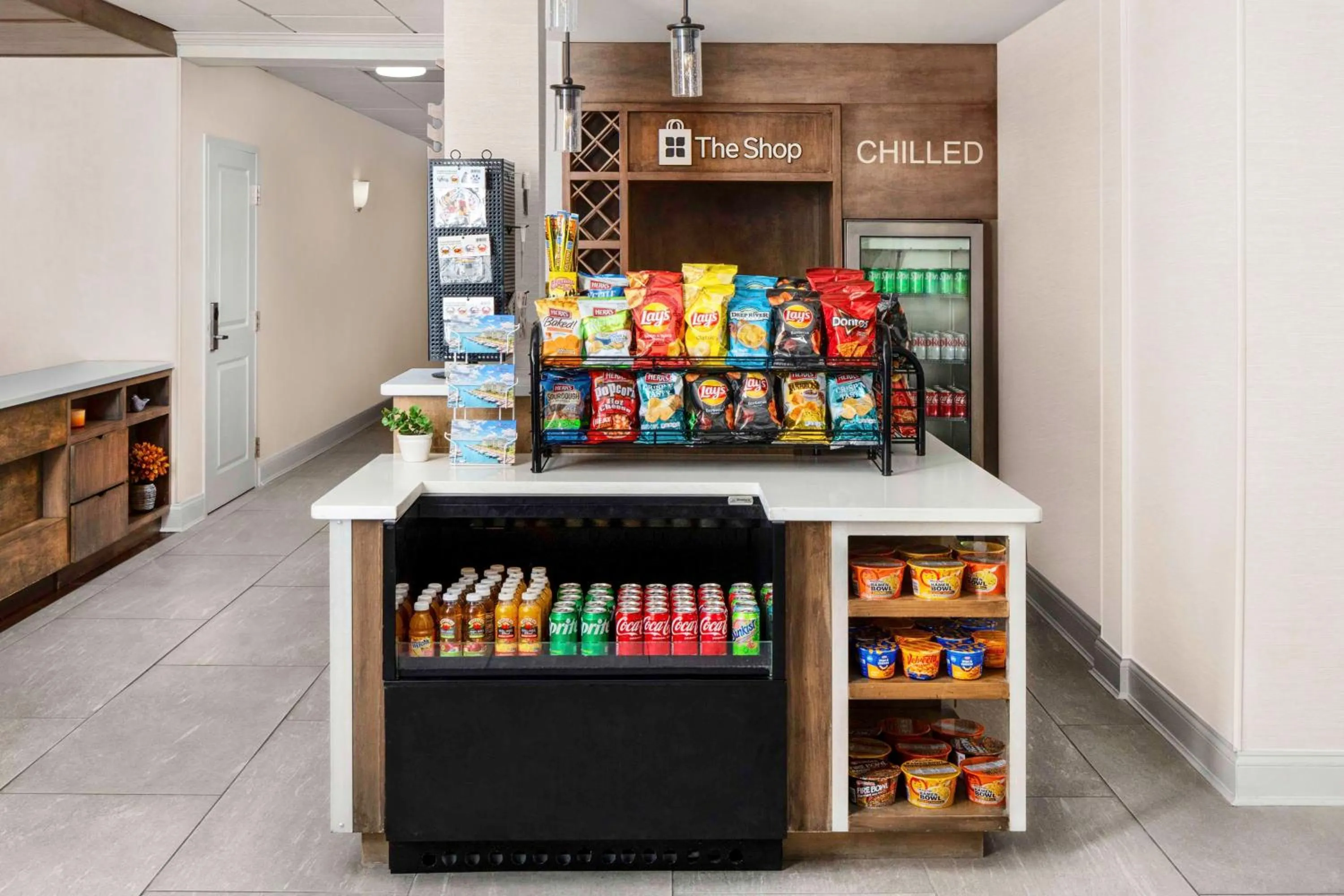 Restaurant/places to eat in Hilton Garden Inn Kent Island Marina