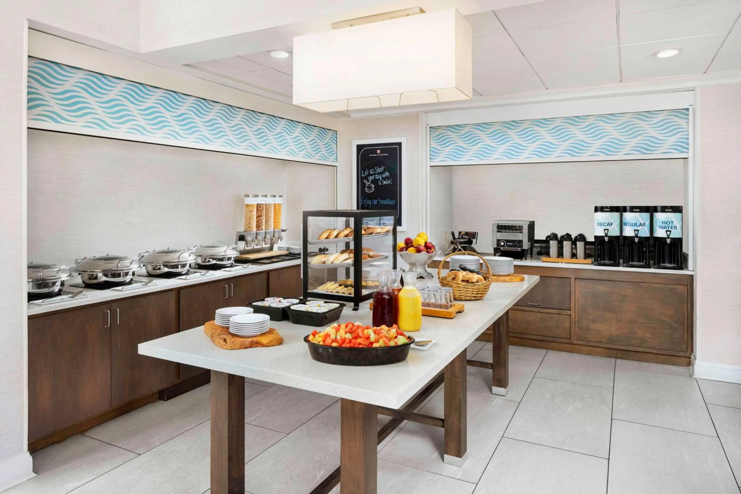 Breakfast in Hilton Garden Inn Kent Island Marina