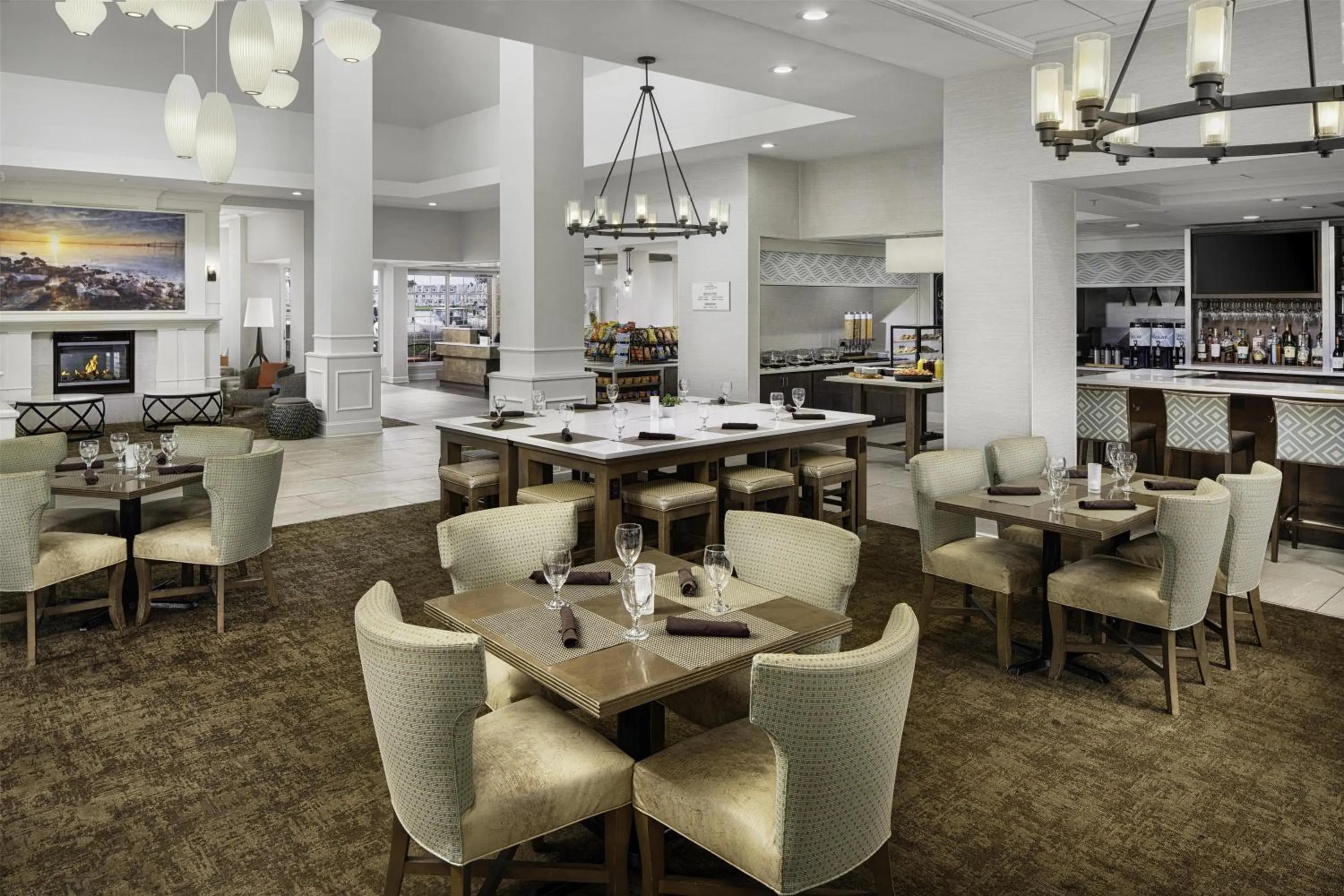 Restaurant/places to eat in Hilton Garden Inn Kent Island Marina