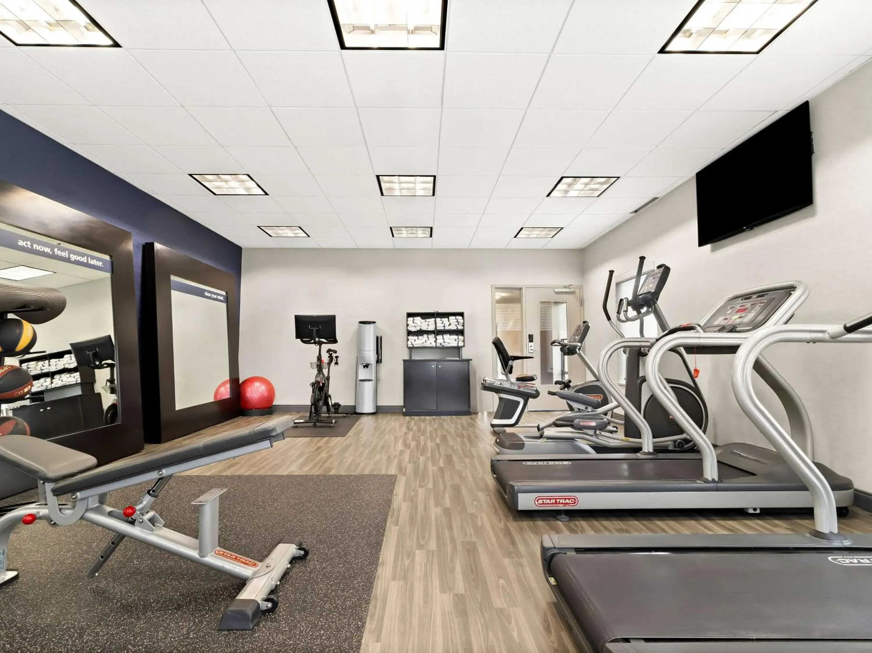 Fitness centre/facilities in Hampton Inn Blytheville Fitness centre/facilities in Hampton Inn Blytheville