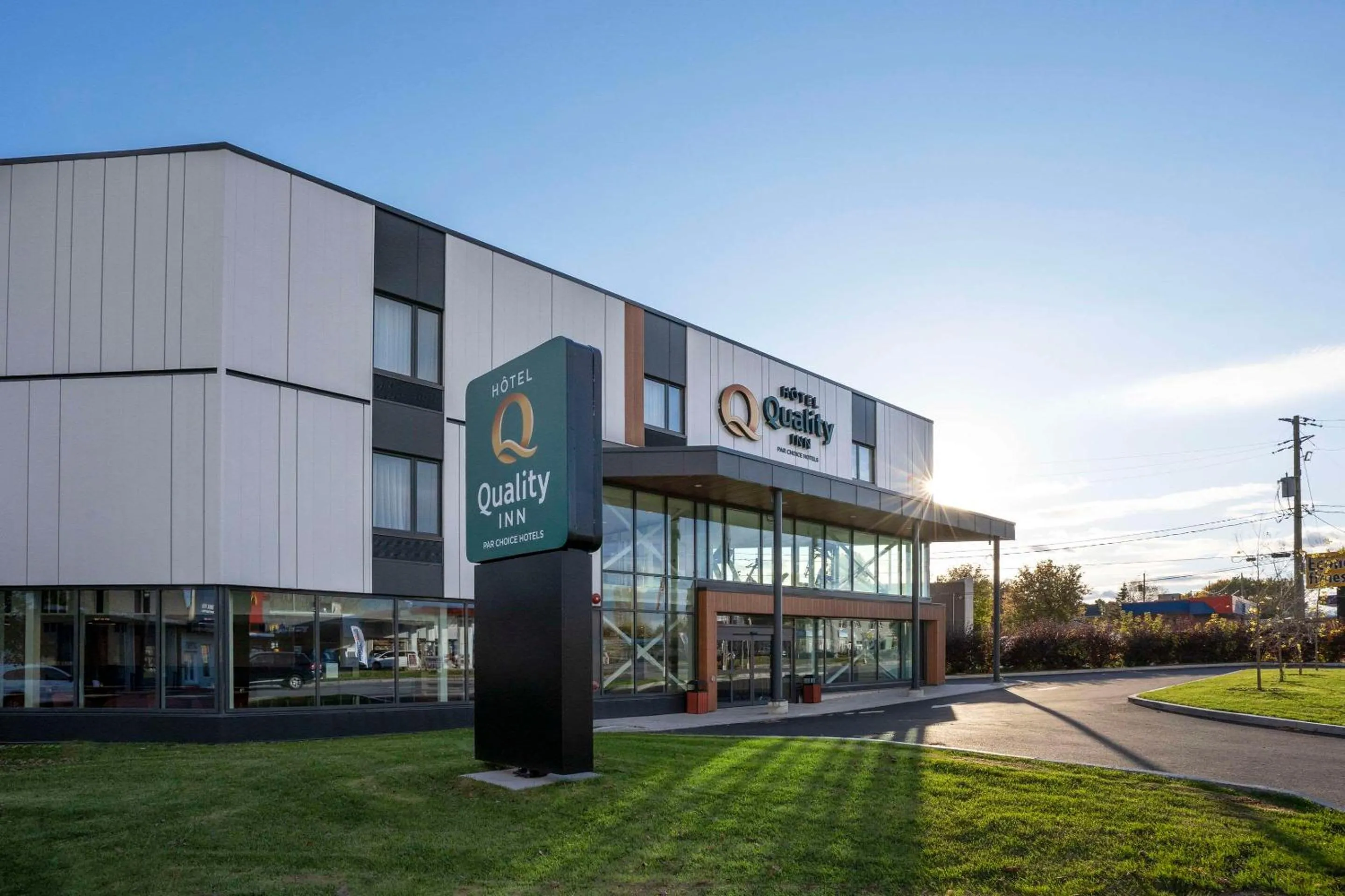 Property building in Quality Inn