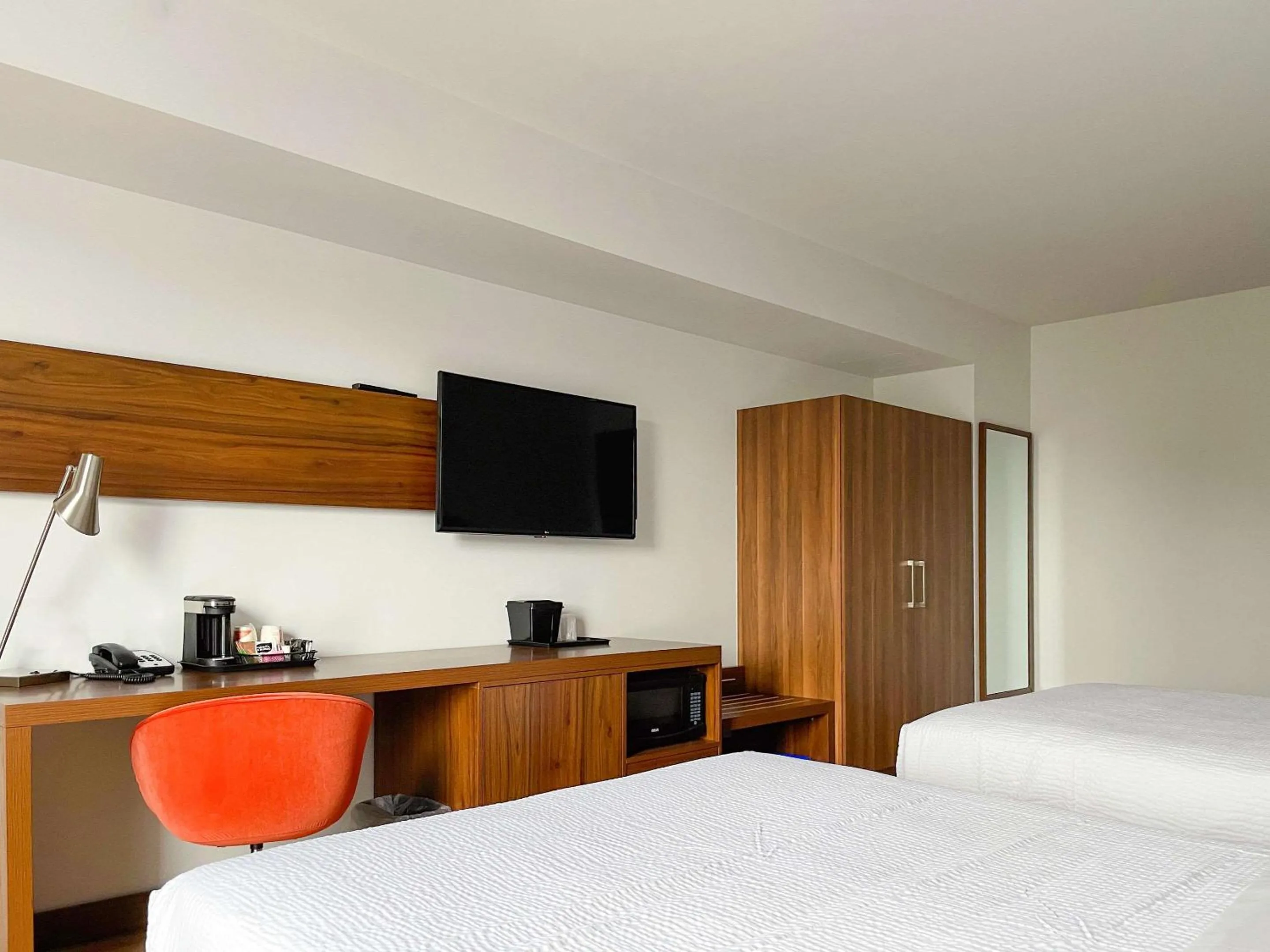 Bedroom, Bed in Quality Inn