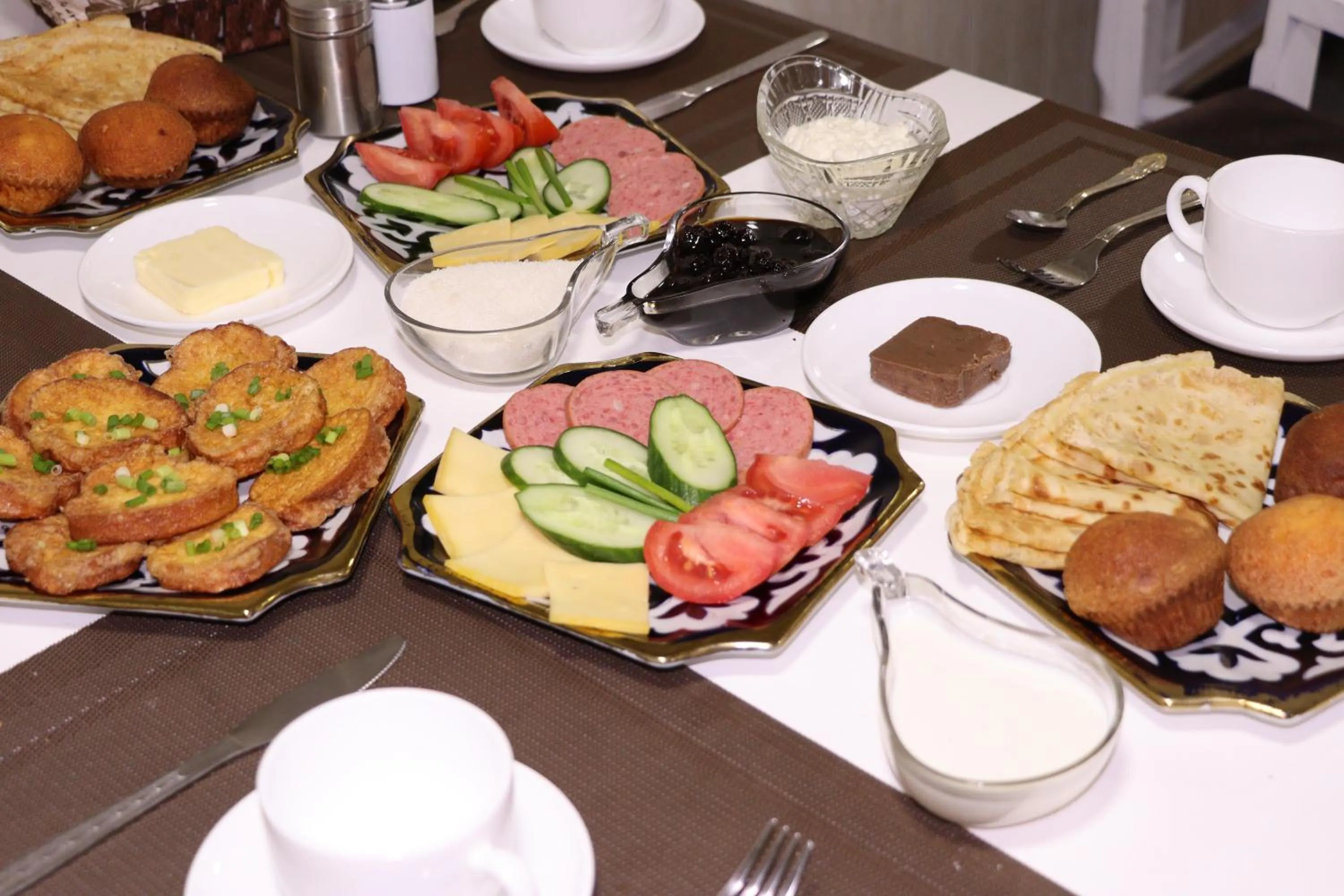 Food in Al Bukhari Boutique Hotel
