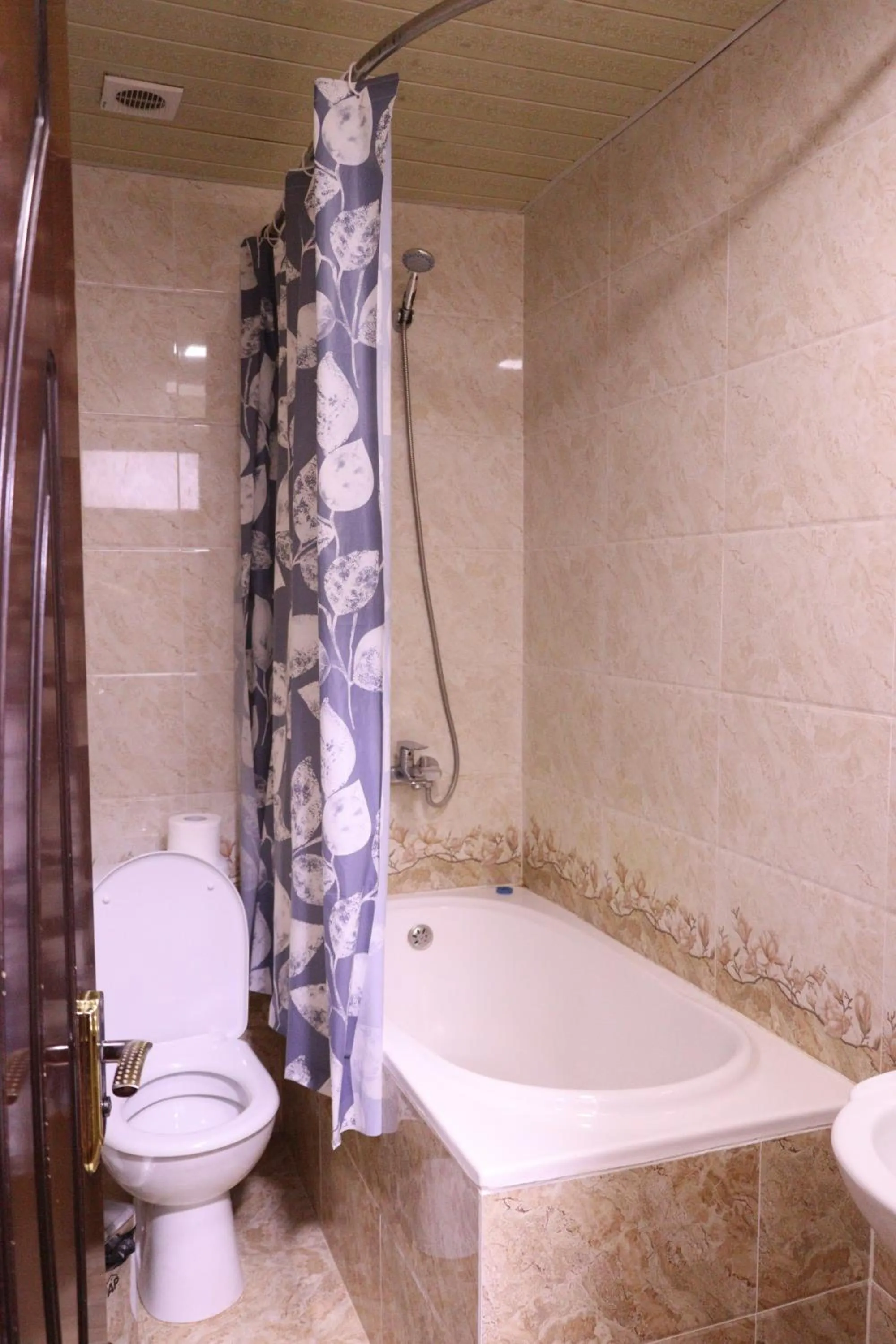 Shower in Al Bukhari Boutique Hotel