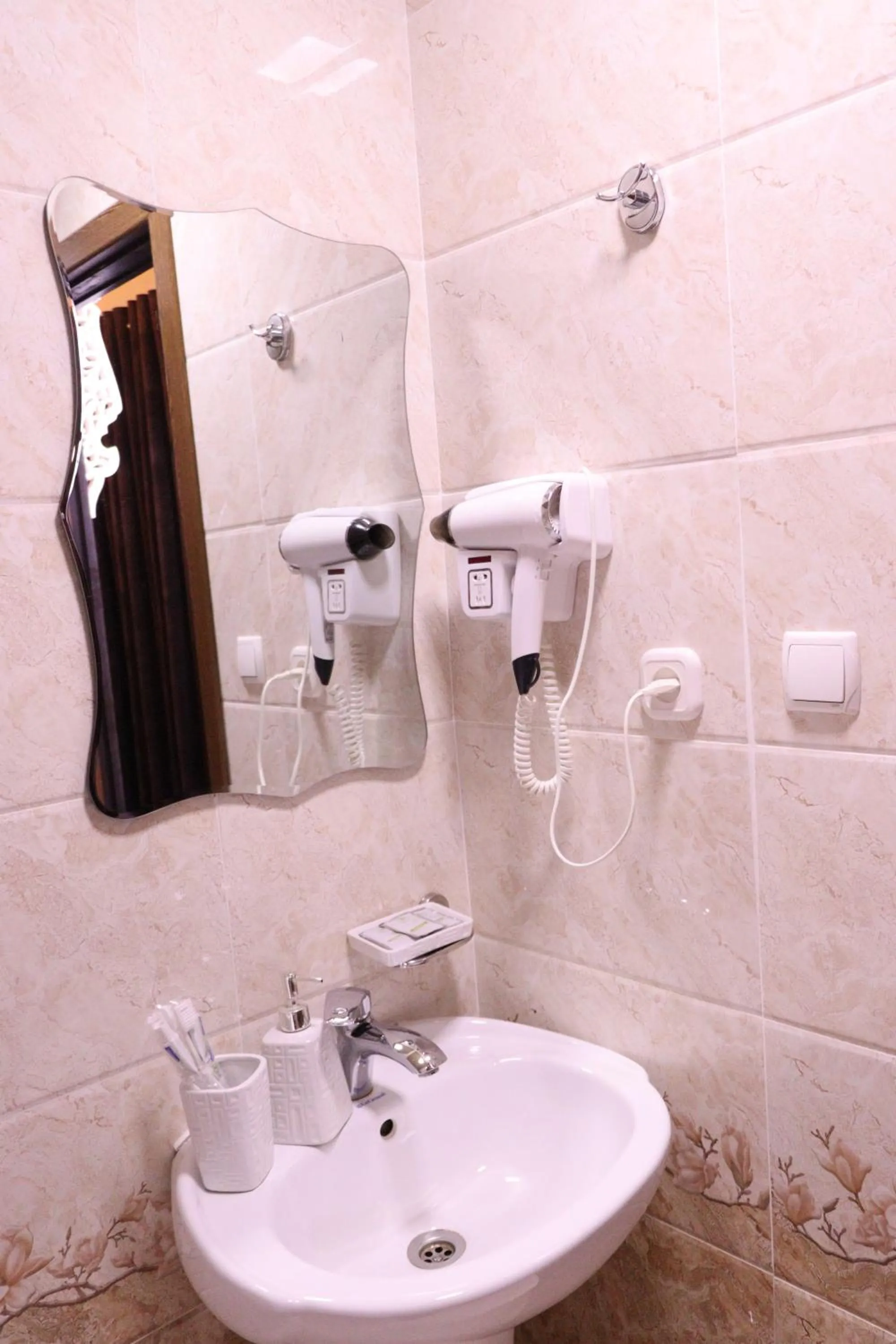 Shower in Al Bukhari Boutique Hotel