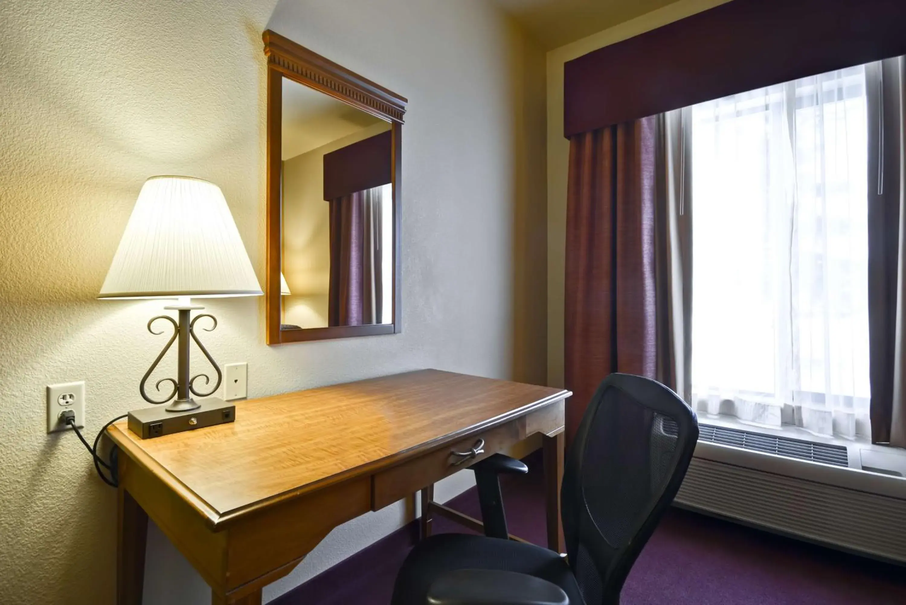 Bed in Hampton Inn Bozeman Bed in Hampton Inn Bozeman