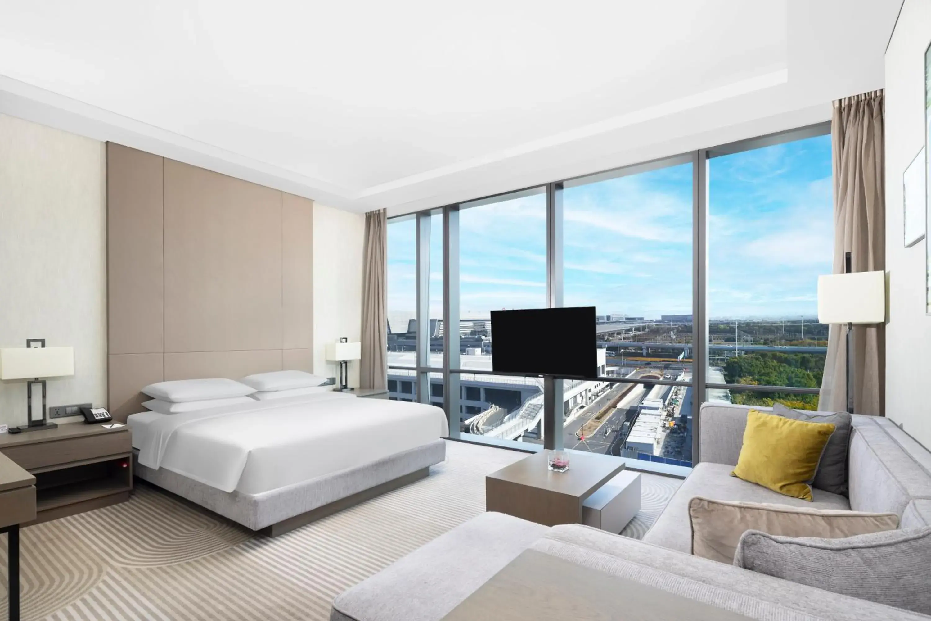 View (from property/room), Bed in Hyatt House Shanghai Hongqiao CBD View (from property/room), Bed in Hyatt House Shanghai Hongqiao CBD