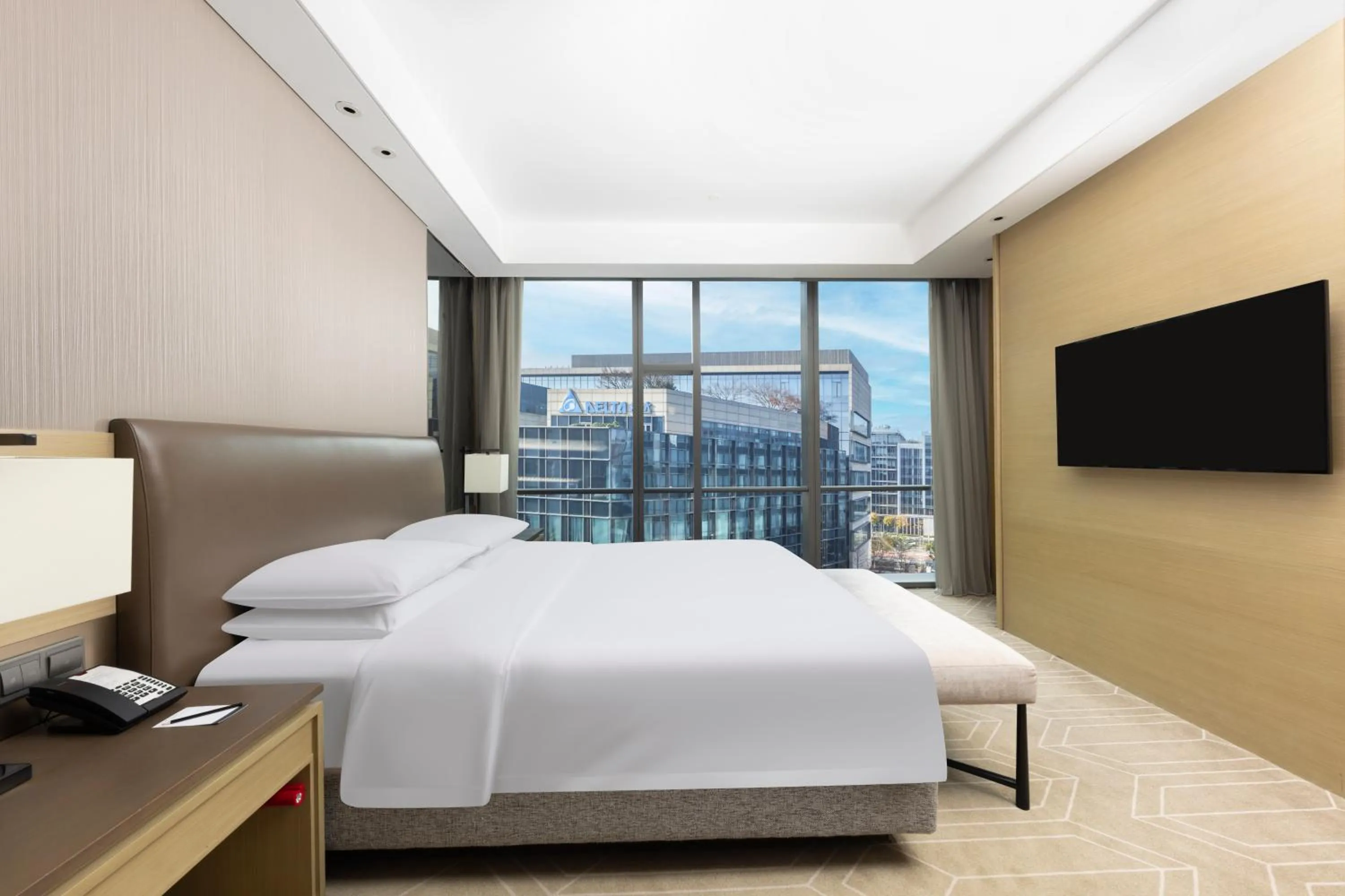 Bed in Hyatt Place Shanghai Hongqiao CBD