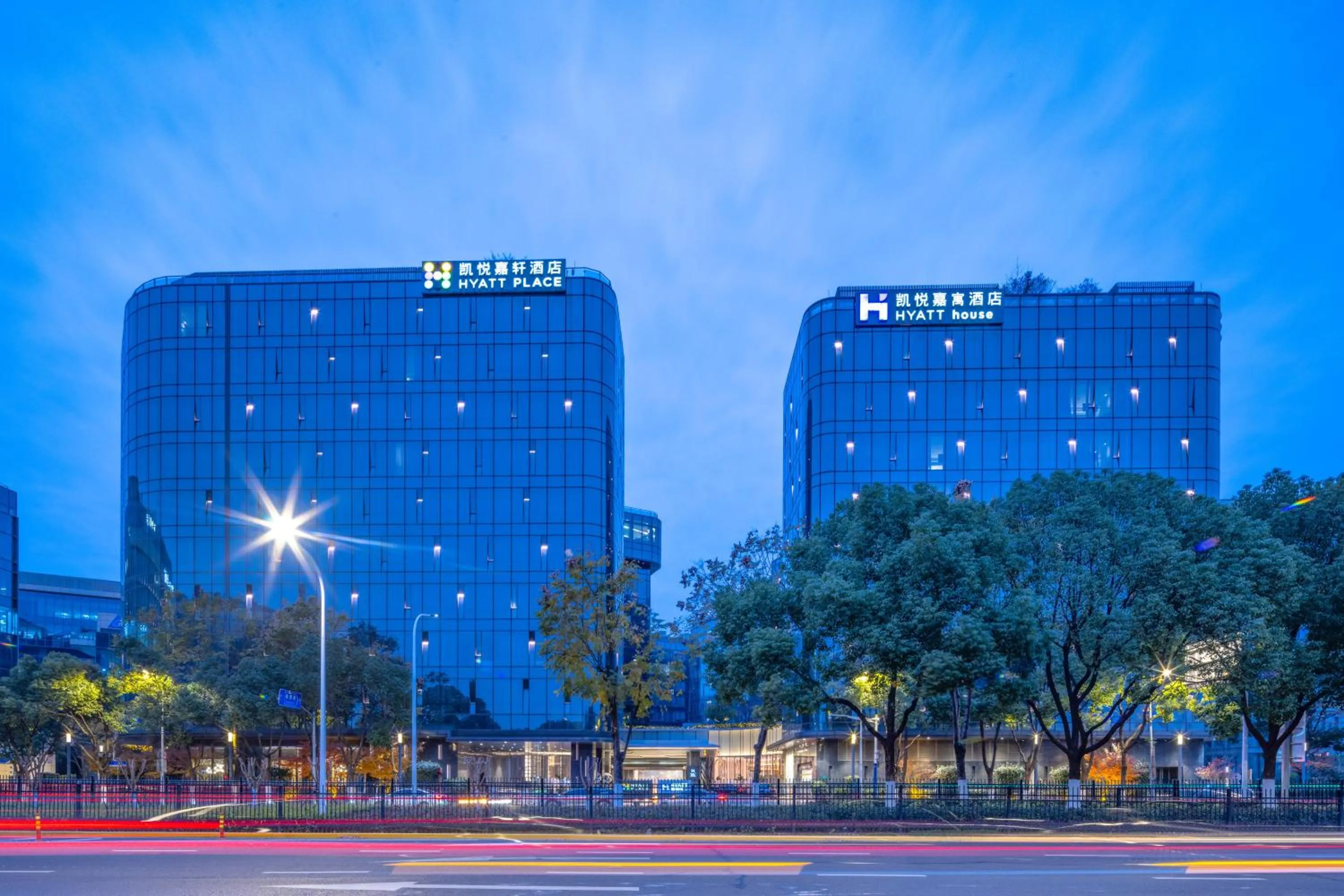 Night in Hyatt Place Shanghai Hongqiao CBD