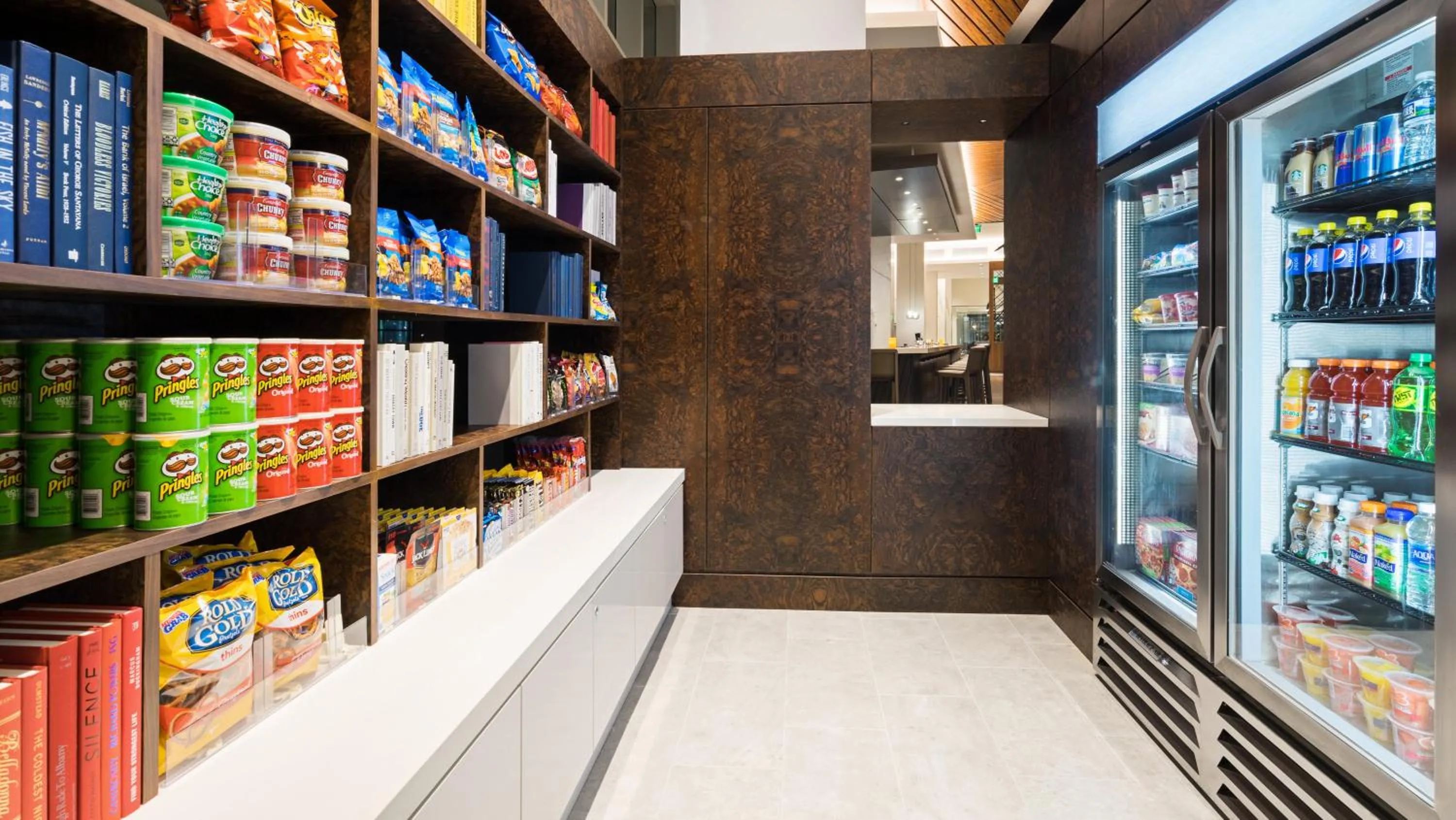 Supermarket/grocery shop in Hyatt House Washington DC/The Wharf