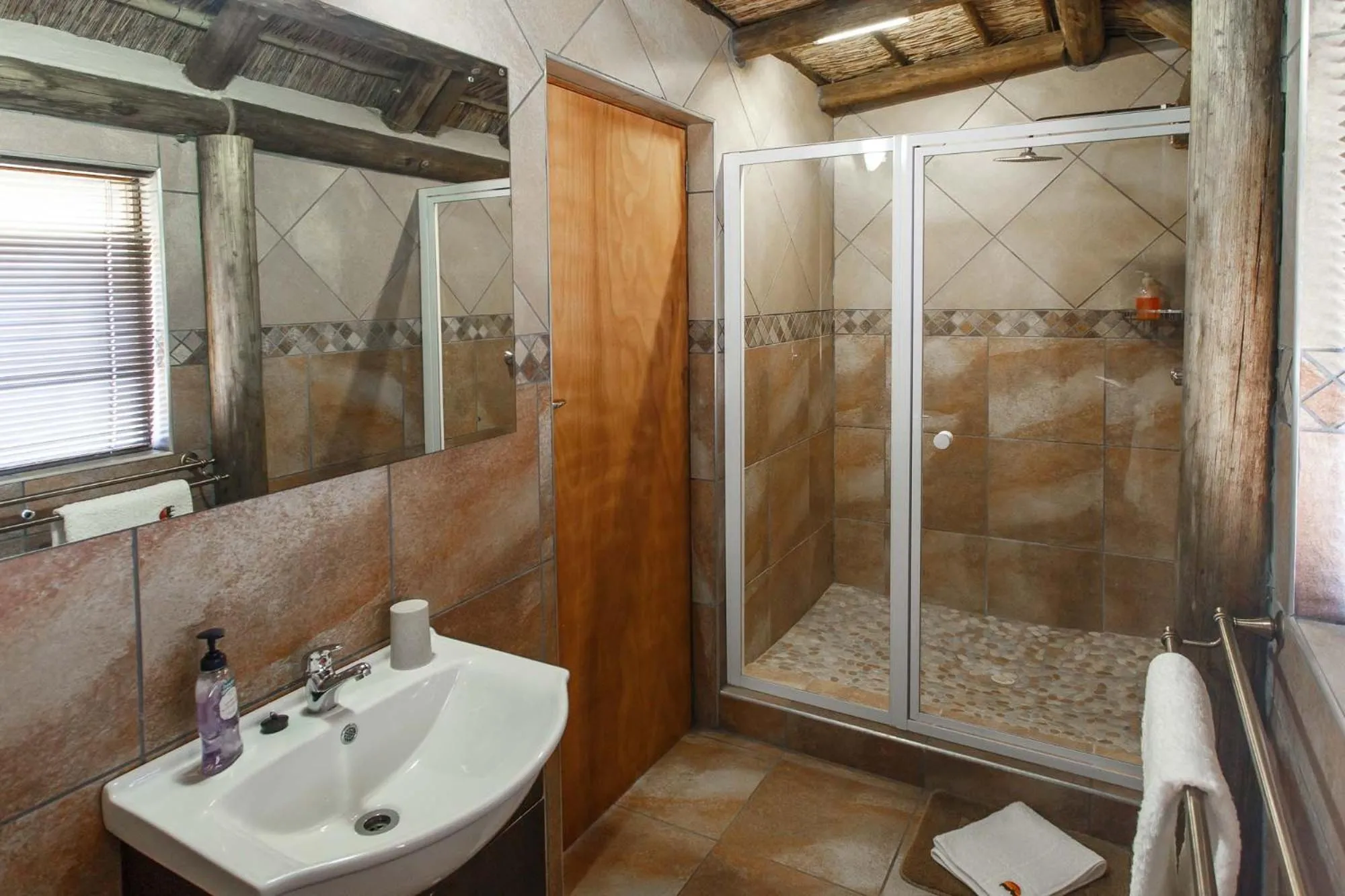 Bathroom in A-1 Njalo-NjaloSafari´s